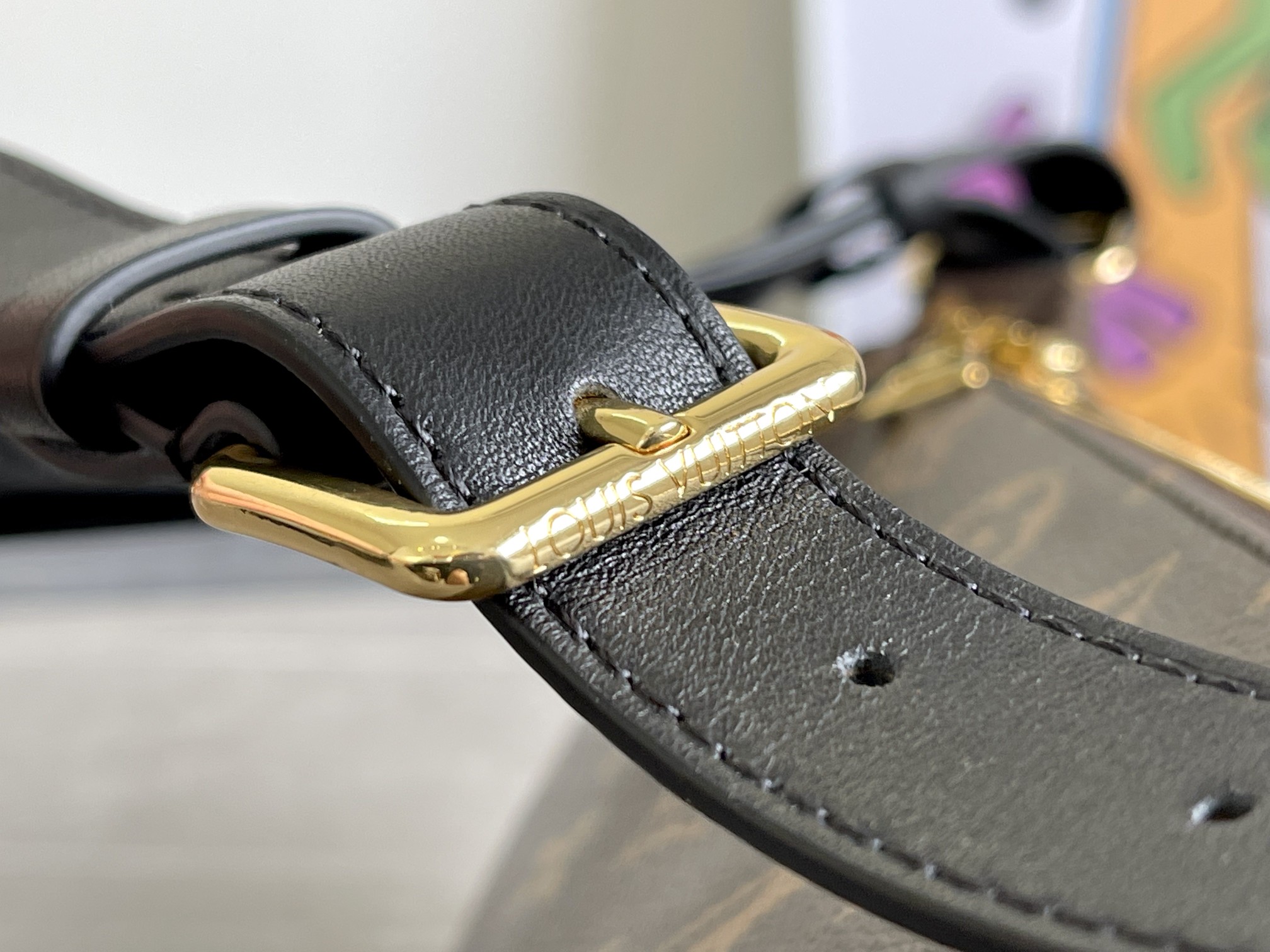 Louis Vuitton Bumbag M43644 in Black Monogram Canvas - Image 7
