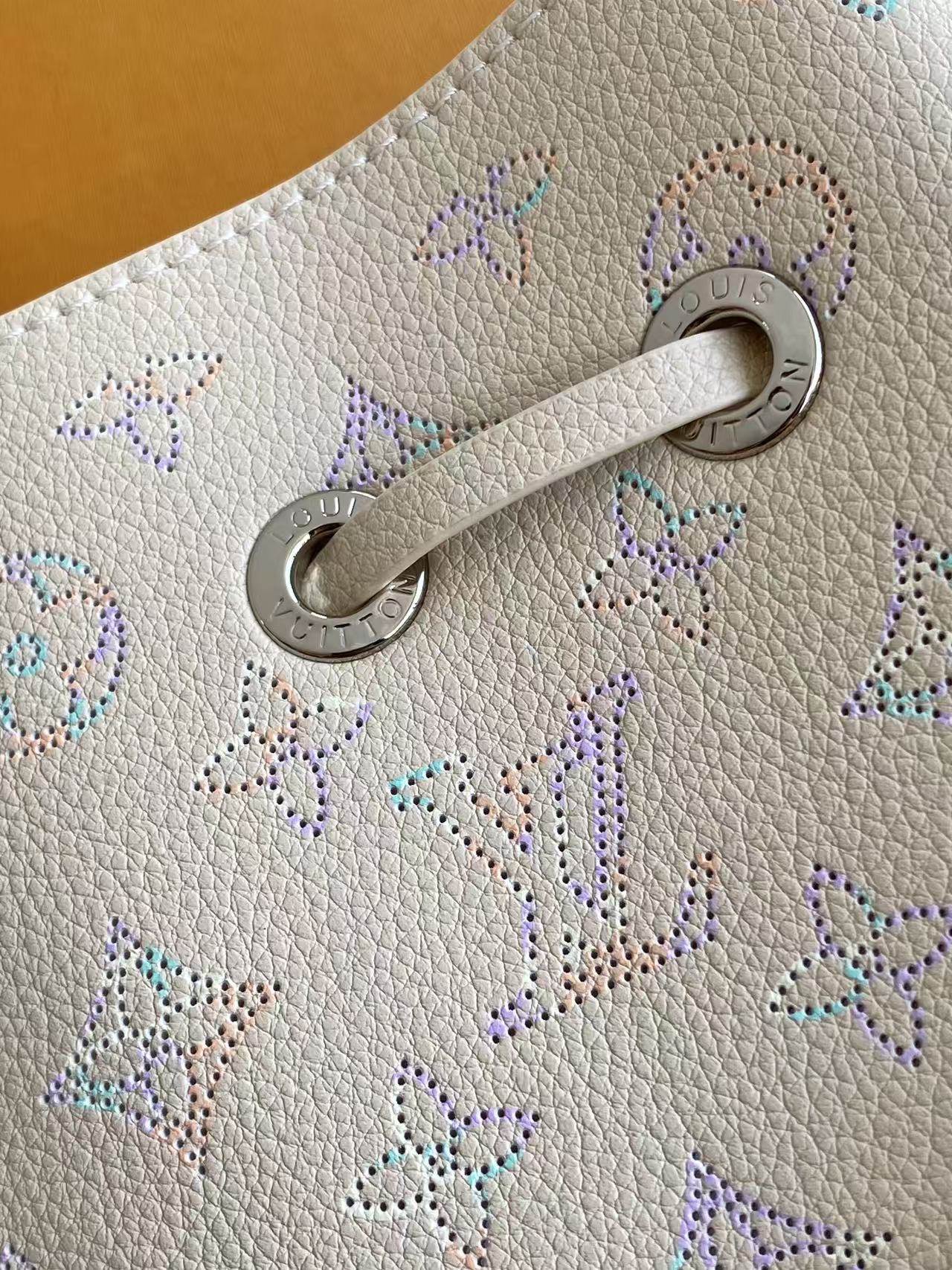 Bella Bucket Bag - Image 7