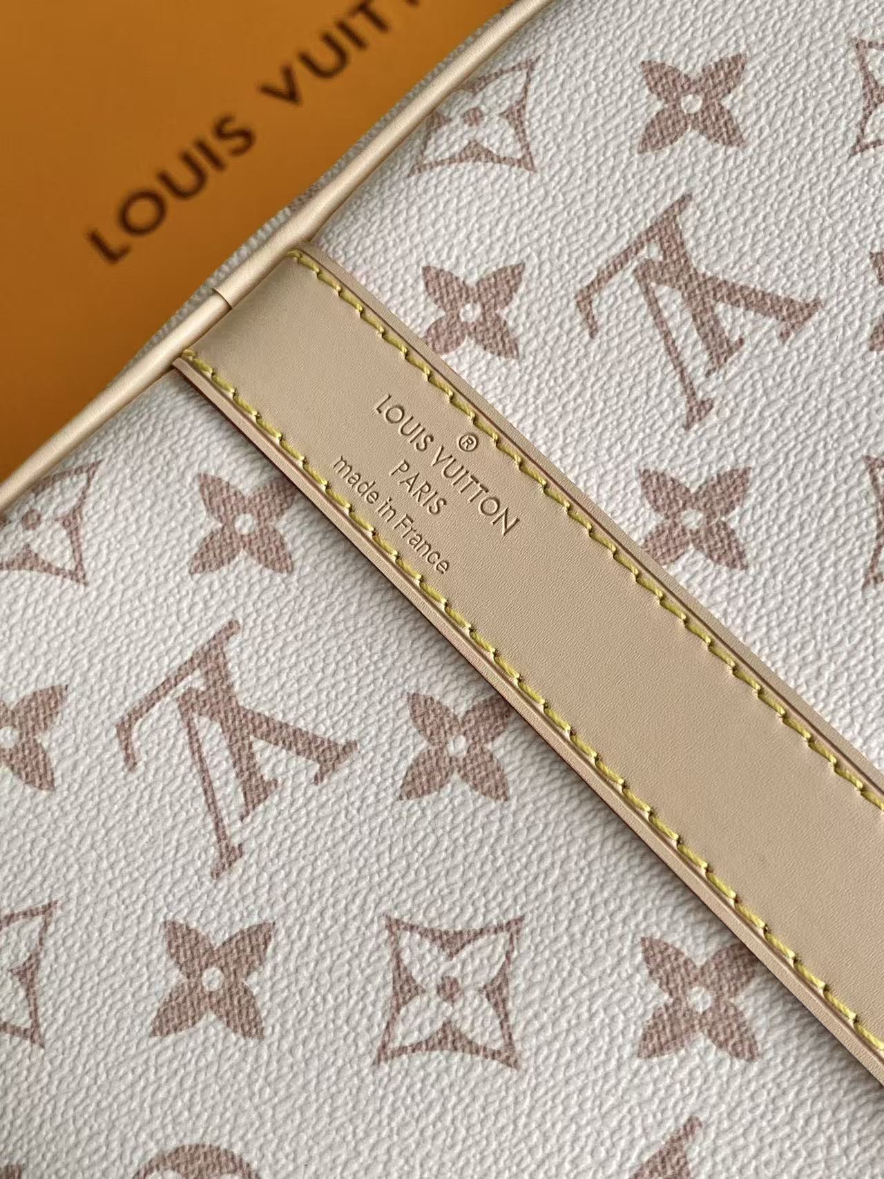 Louis Vuitton Keepall Bandoulière 45 Travel Bag in Monogram Dune - Image 7