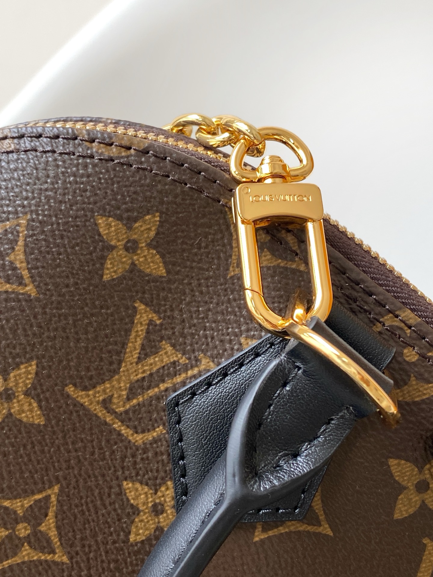 Louis Vuitton Alma Small Handbag in Monogram Canvas, Trunk Series - Image 7