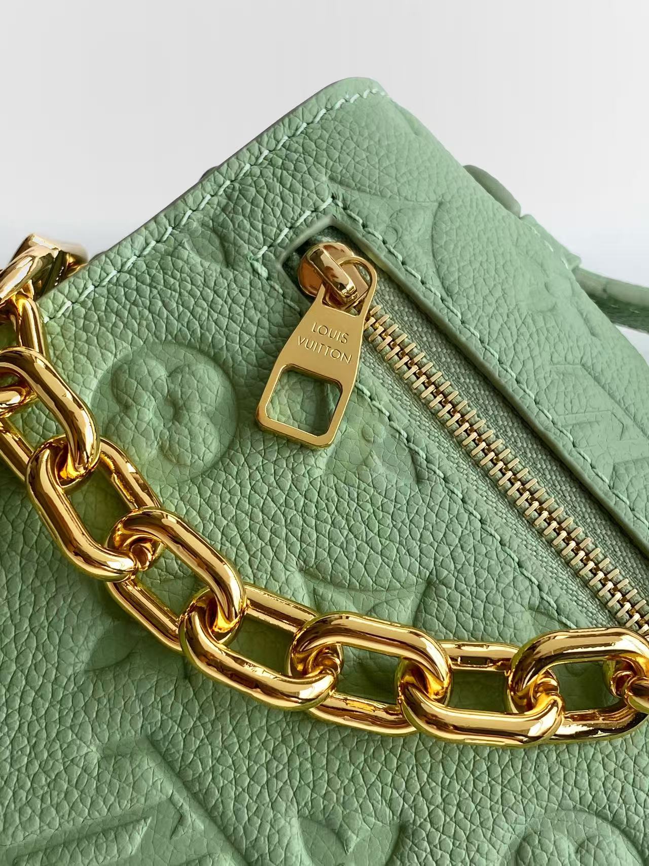 Louis Vuitton Pochette Metis East West Shoulder Bag - Image 7