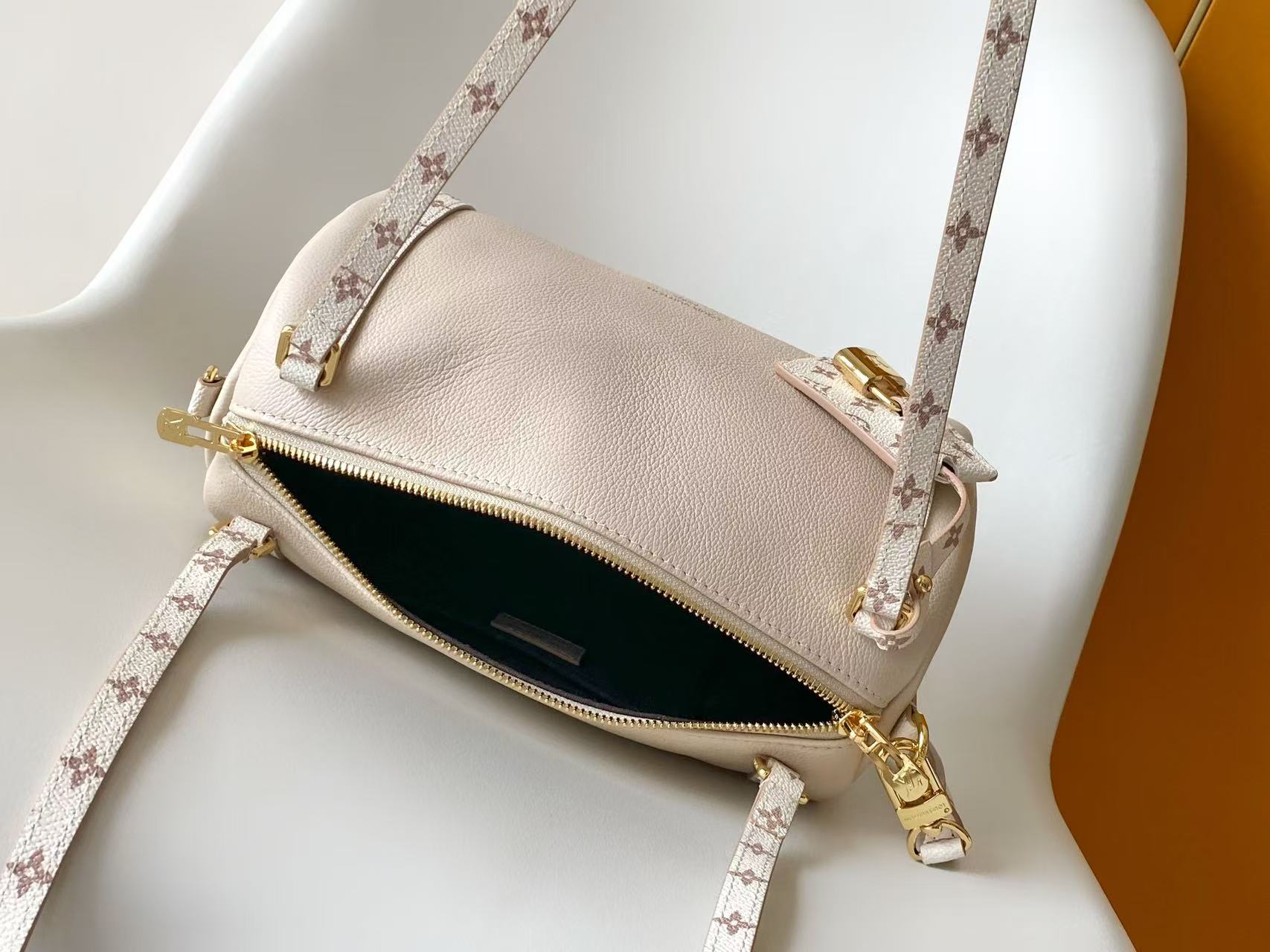 Louis Vuitton Express Small Handbag with Monogram Pattern - Image 7