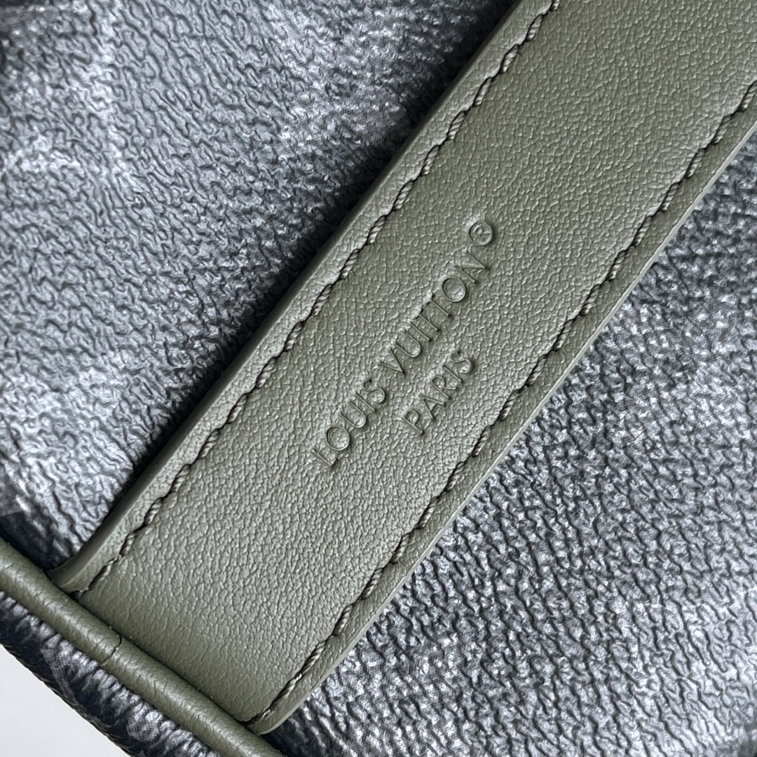 Keepall Bandoulière 25 Travel Bag in Monogram Eclipse Canvas - Image 7