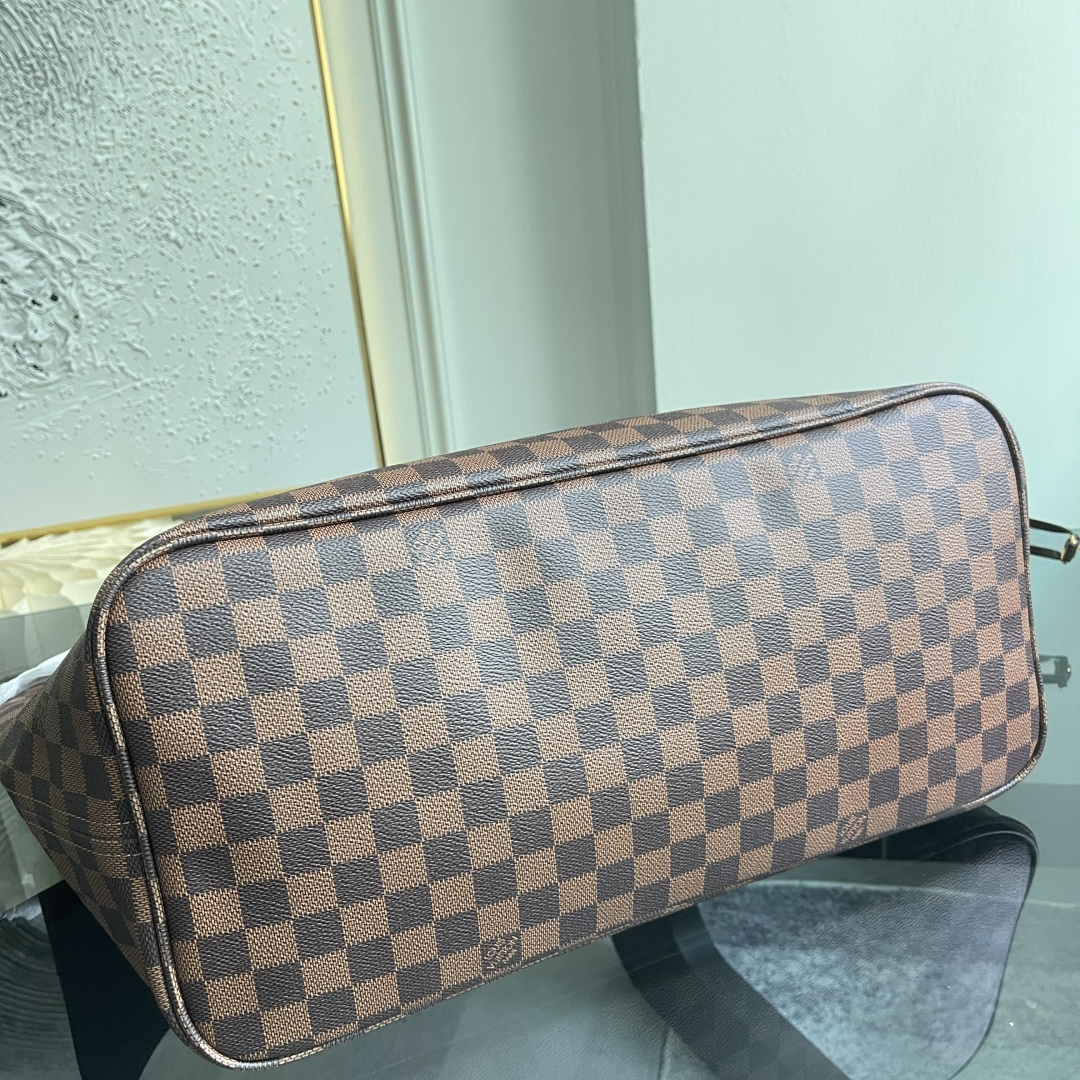 Louis Vuitton Neverfull Large Tote in Damier Azur Canvas - Image 7