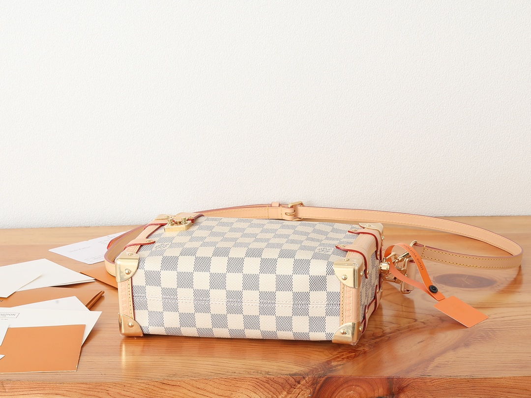 Louis Vuitton Side Trunk Medium Handbag - Image 7