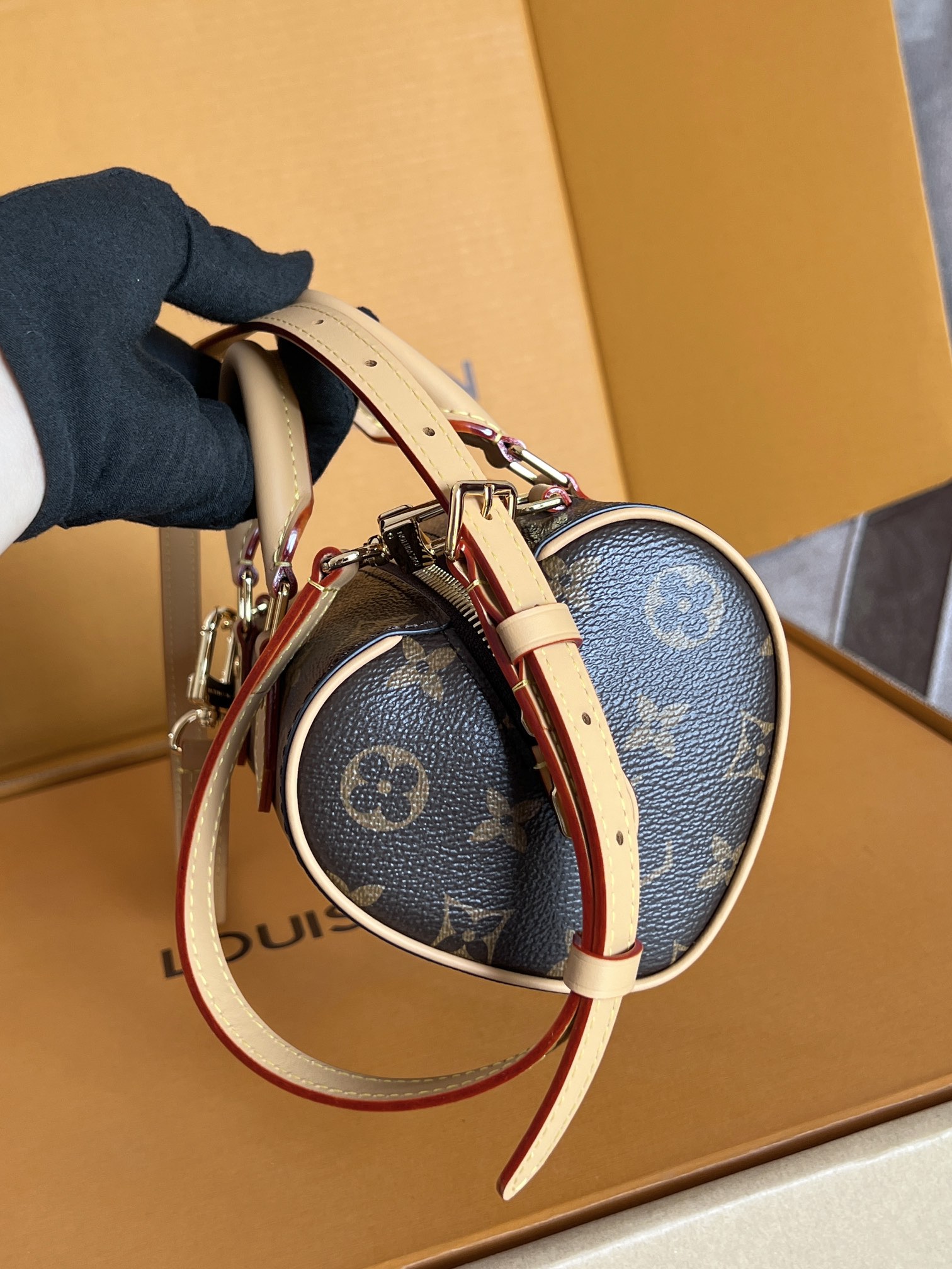 Louis Vuitton Nano Speedy Heart Bag in Monogram Empreinte Leather - Image 7