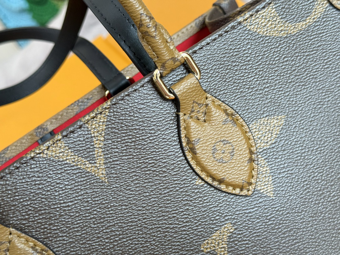 Louis Vuitton Onthego MM Monogram Canvas Handbag - Image 7