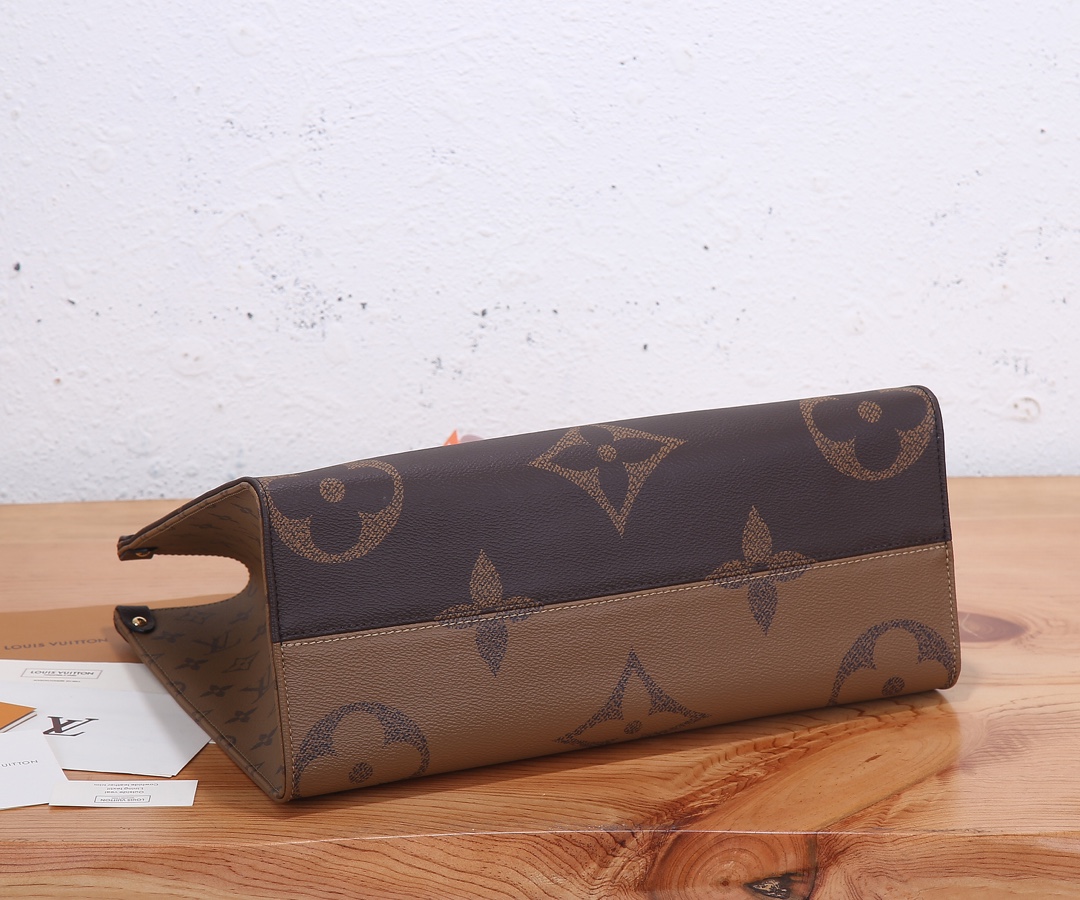 Louis Vuitton Onthego MM Tote Bag - Image 7
