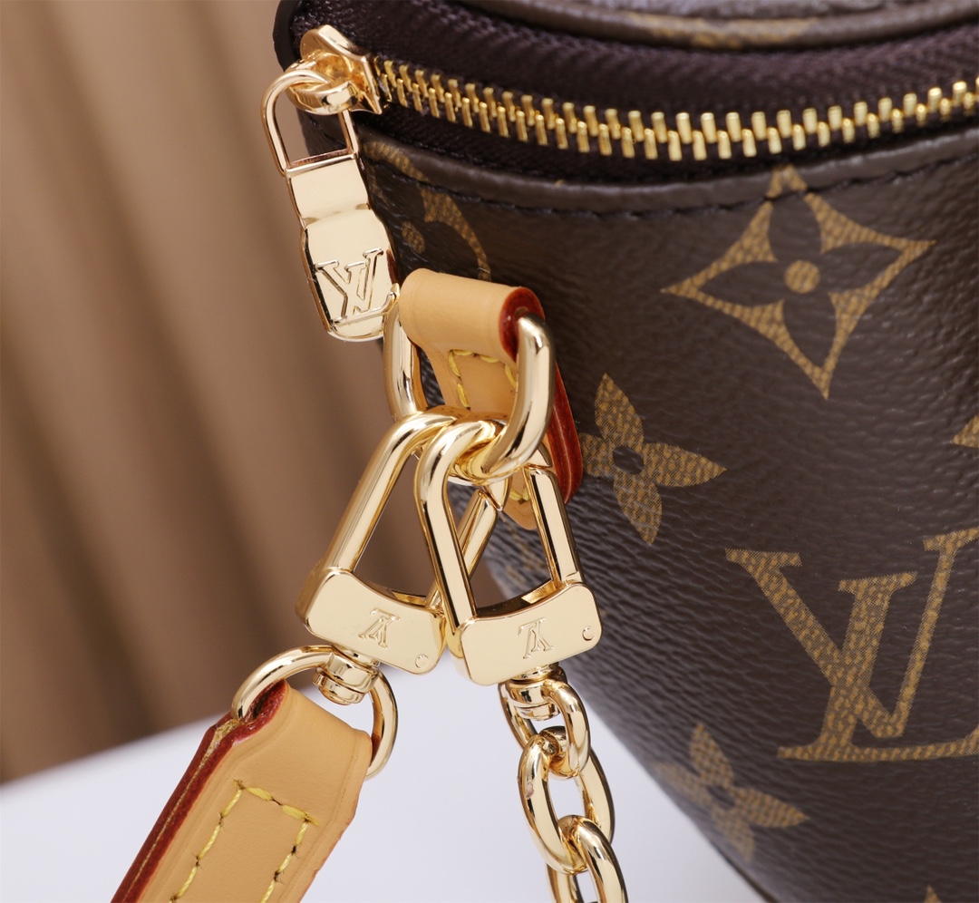 Louis Vuitton Mini Bumbag M82335 - Image 7
