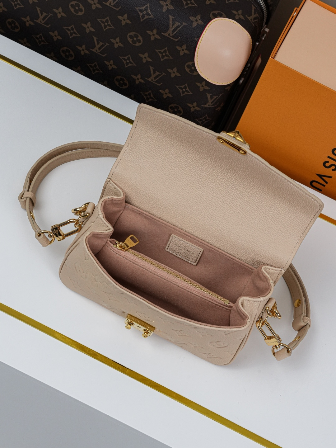 Louis Vuitton Pochette Métis East West Shoulder Bag in Sand - Image 7