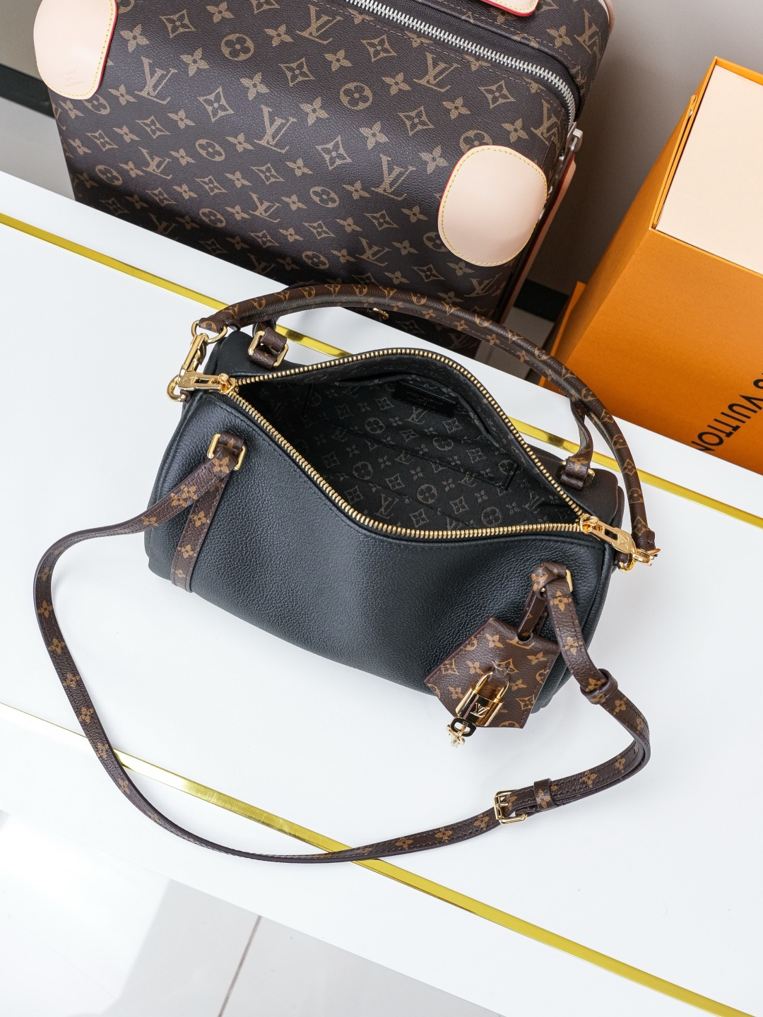 Louis Vuitton Express Small Handbag in Monogram Canvas - Image 7