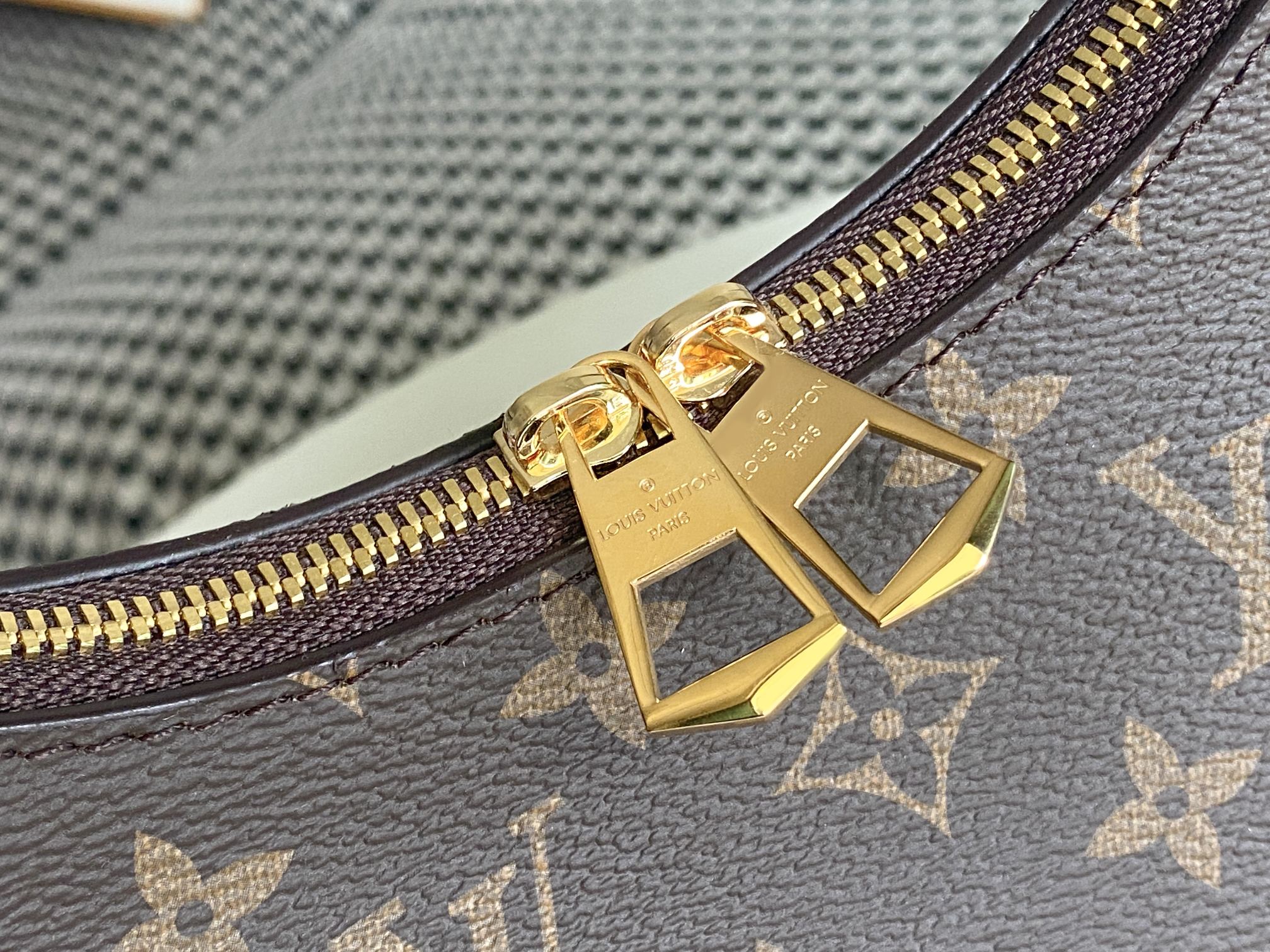 Louis Vuitton Boulogne Shoulder Bag - Image 7