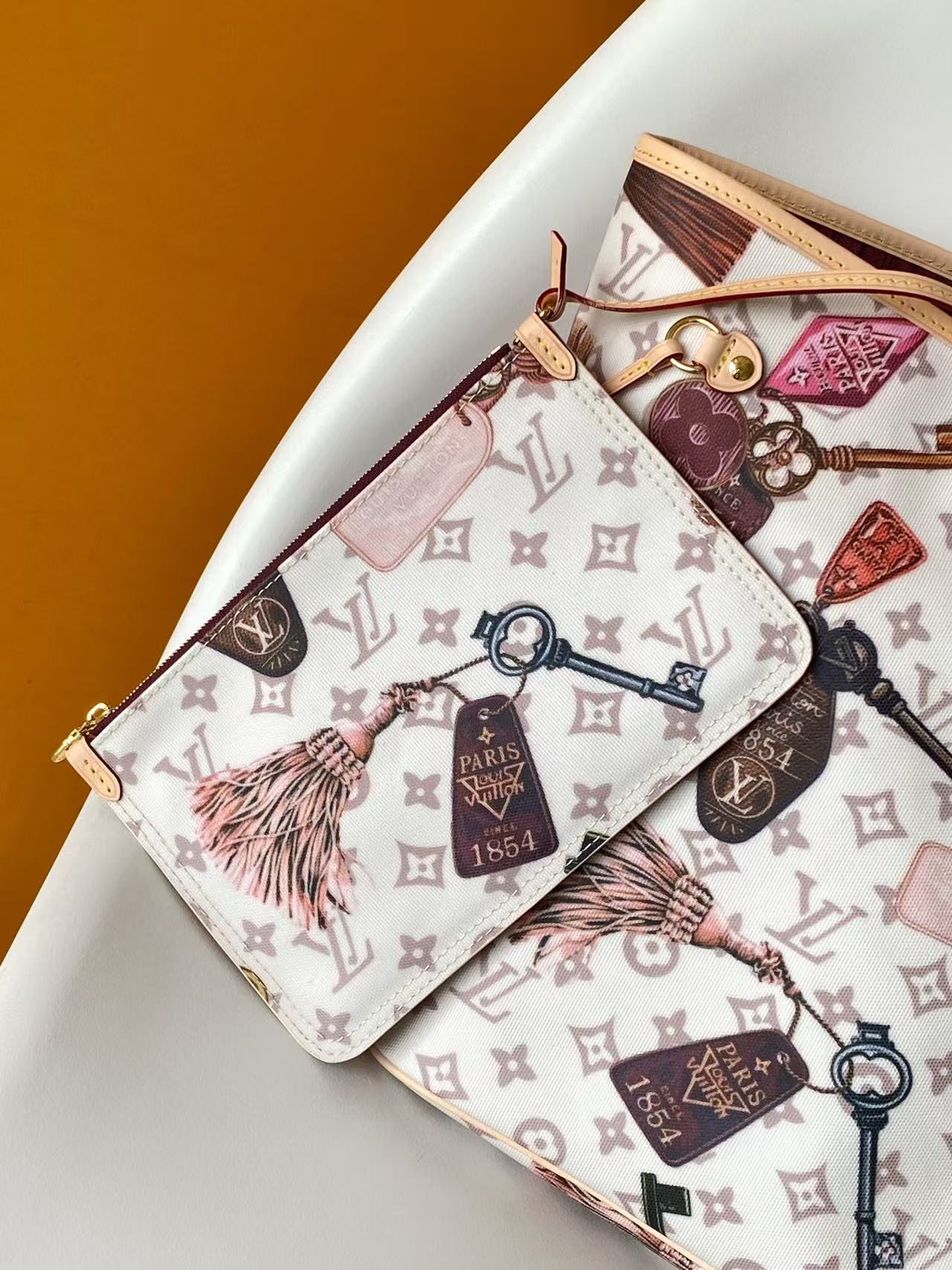 Louis Vuitton Neverfull Bandoulière Inside Out GM Tote Bag - Image 7
