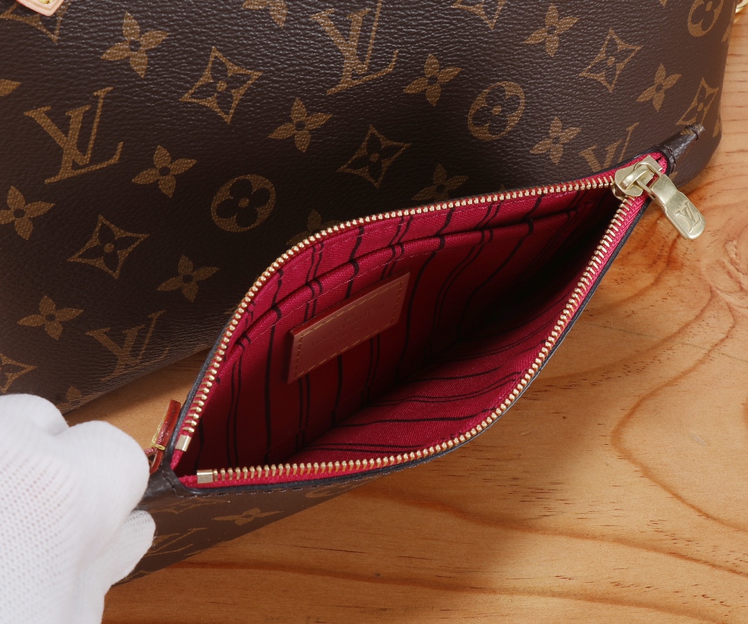 Neverfull Small Tote Bag in Damier Azur Canvas - Image 7
