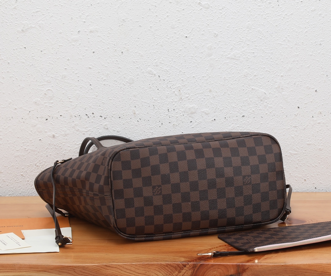 Louis Vuitton Neverfull MM Tote Bag - Image 7