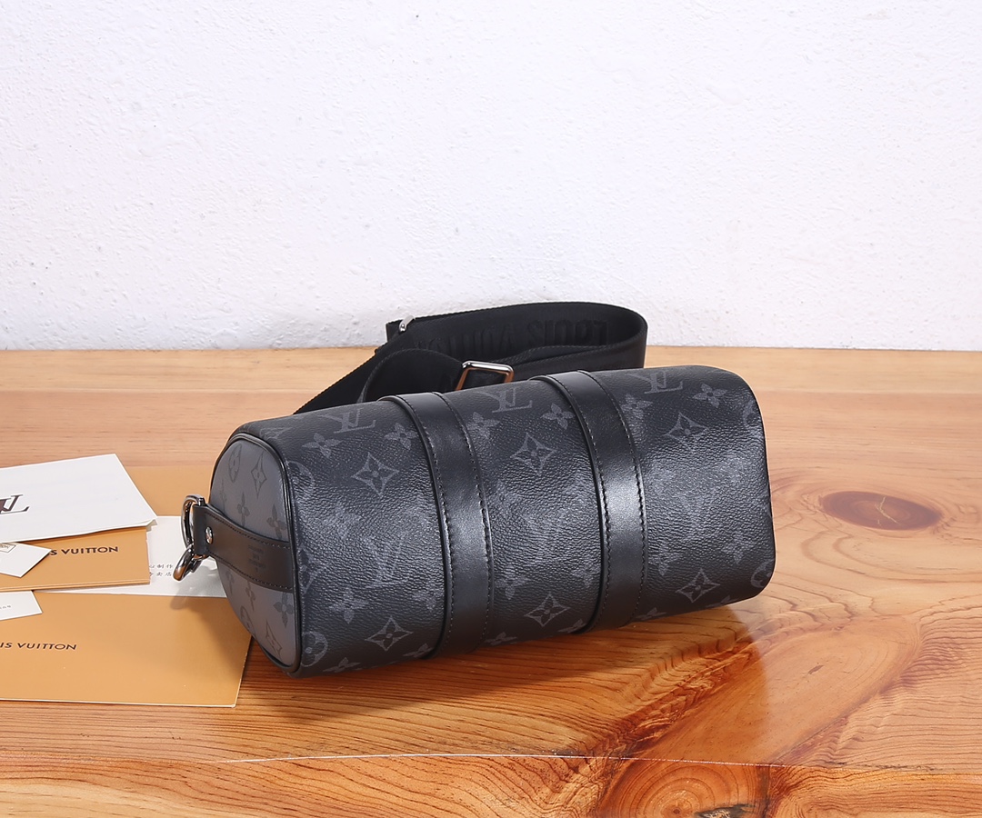 Louis Vuitton Keepall 25 Handbag in Monogram Eclipse Reverse Canvas - Image 7