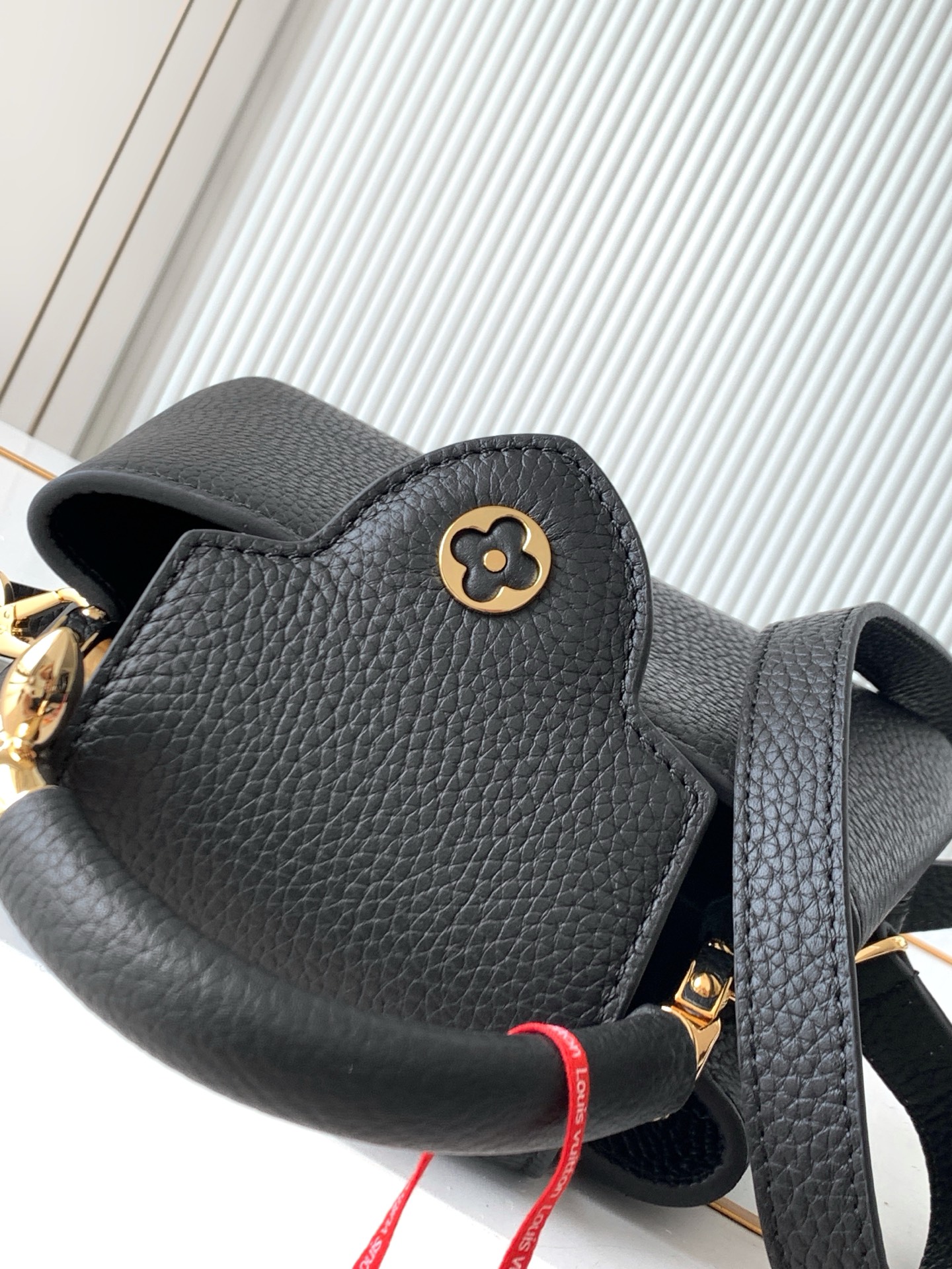 Louis Vuitton Capucines Mini Handbag in Black Taurillon Leather - Image 7