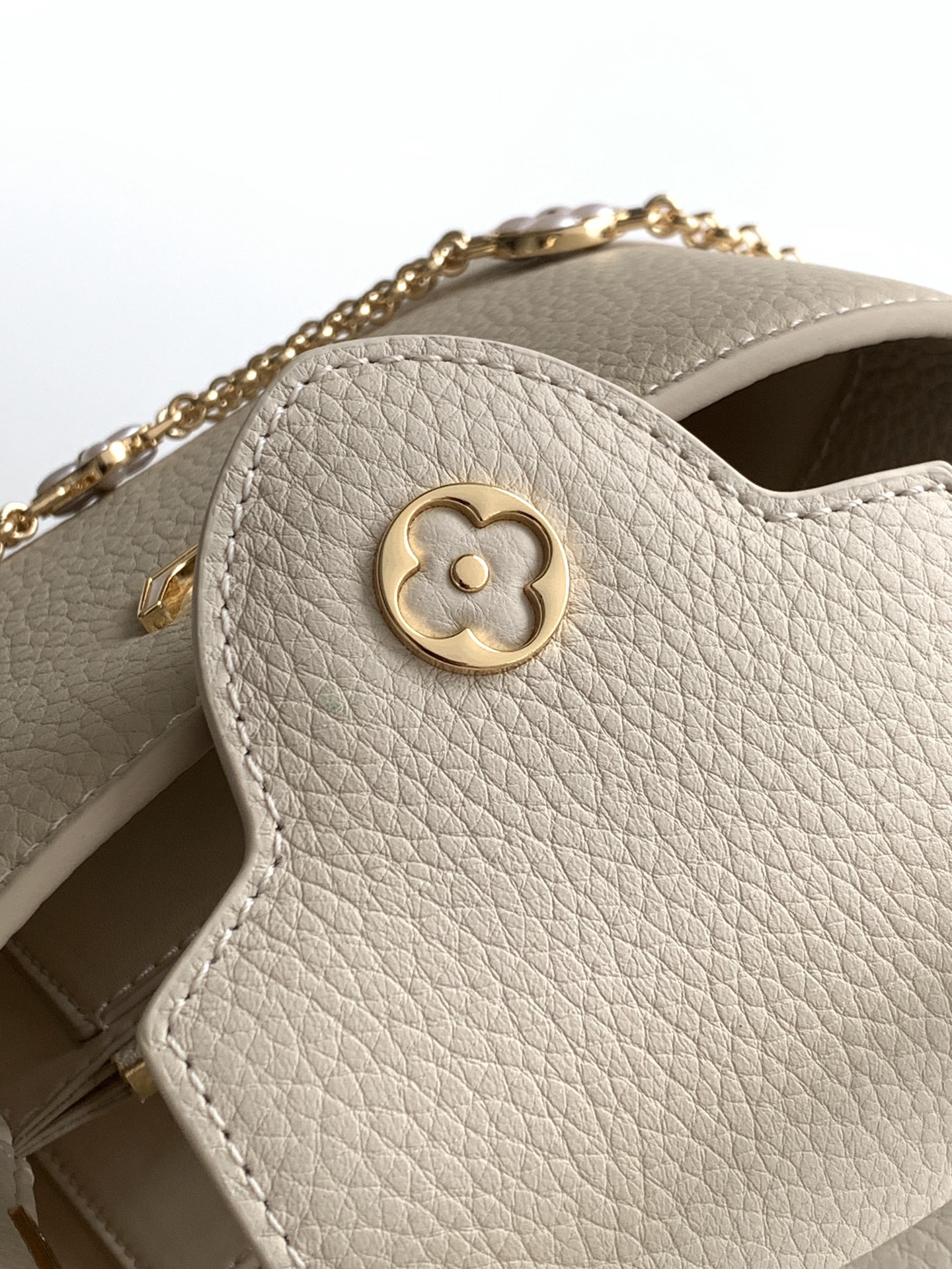 Louis Vuitton Capucines Mini Handbag - Image 7
