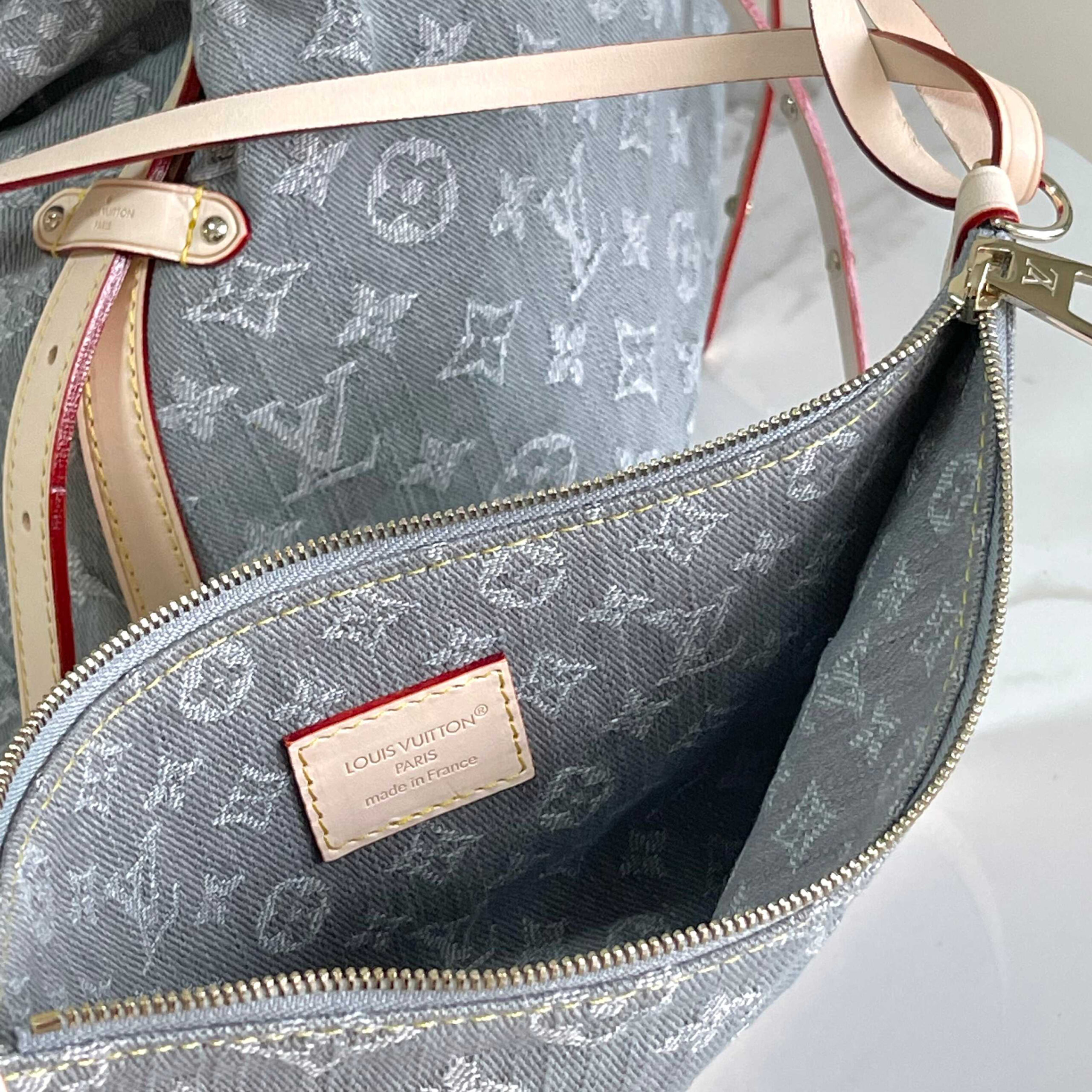 Louis Vuitton CarryAll Medium Bag in Monogram Denim - Image 7