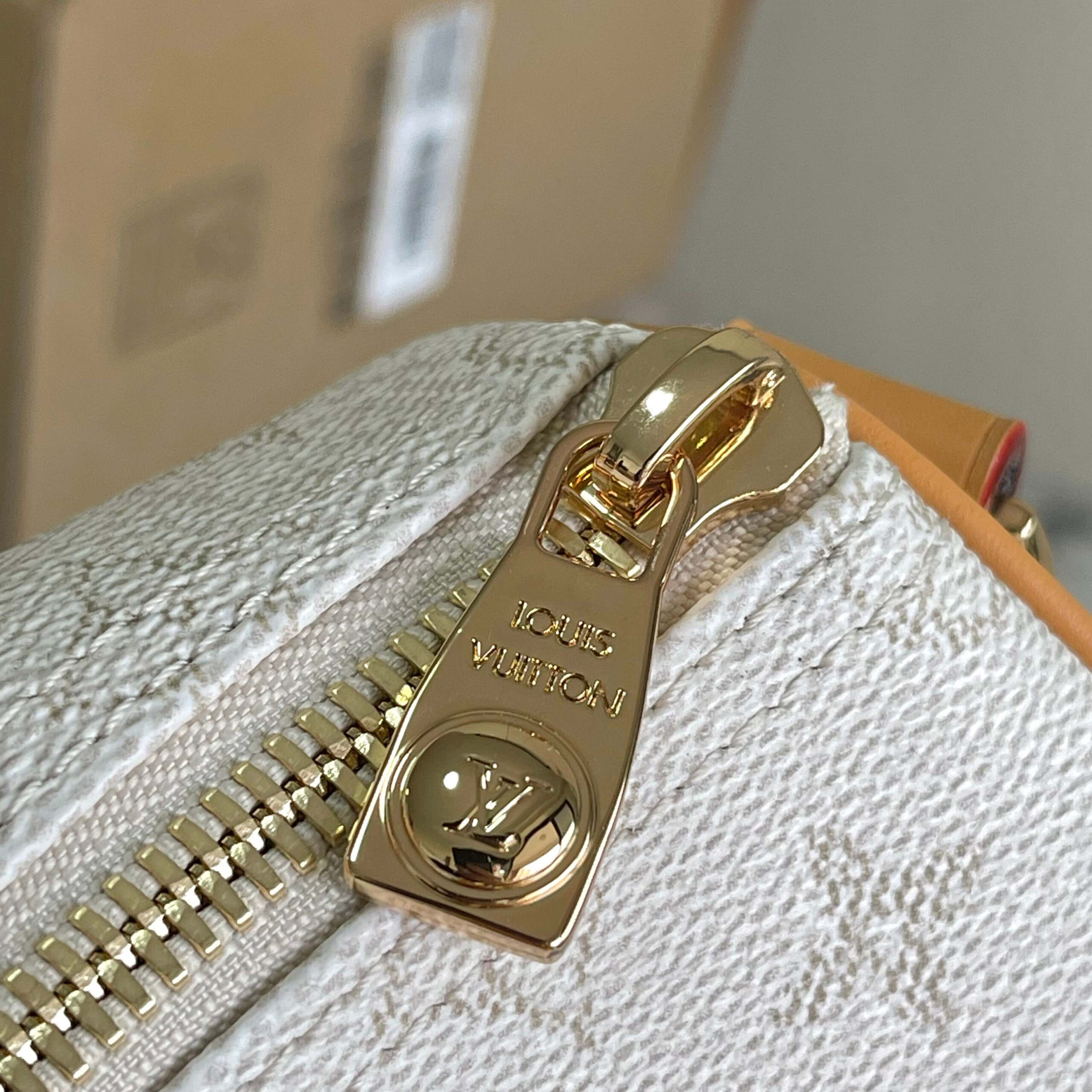 Keepall Bandoulière 25 Travel Bag in Monogram Surfin Canvas - Image 7