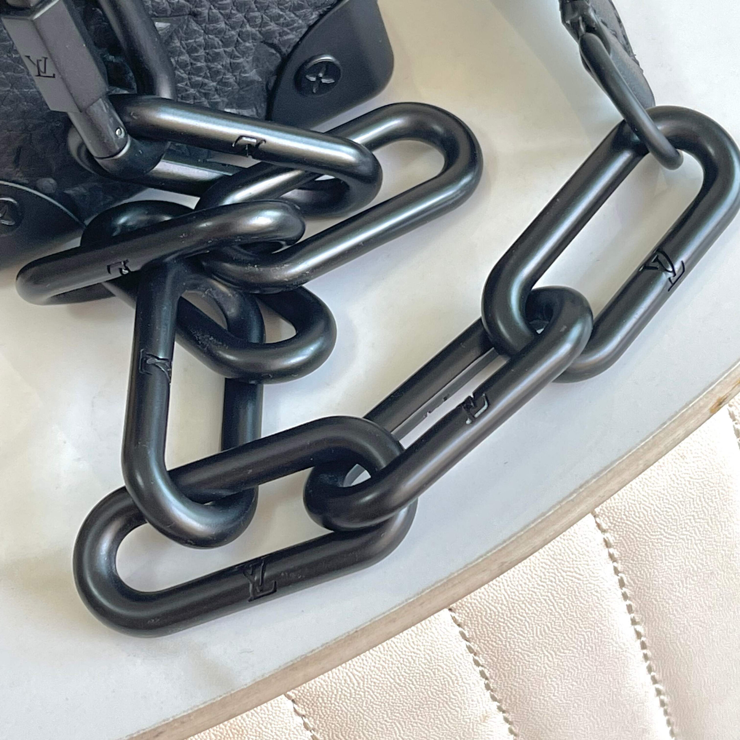 Louis Vuitton Soft Trunk Mini Crossbody Bag in Taurillon Leather - Image 7