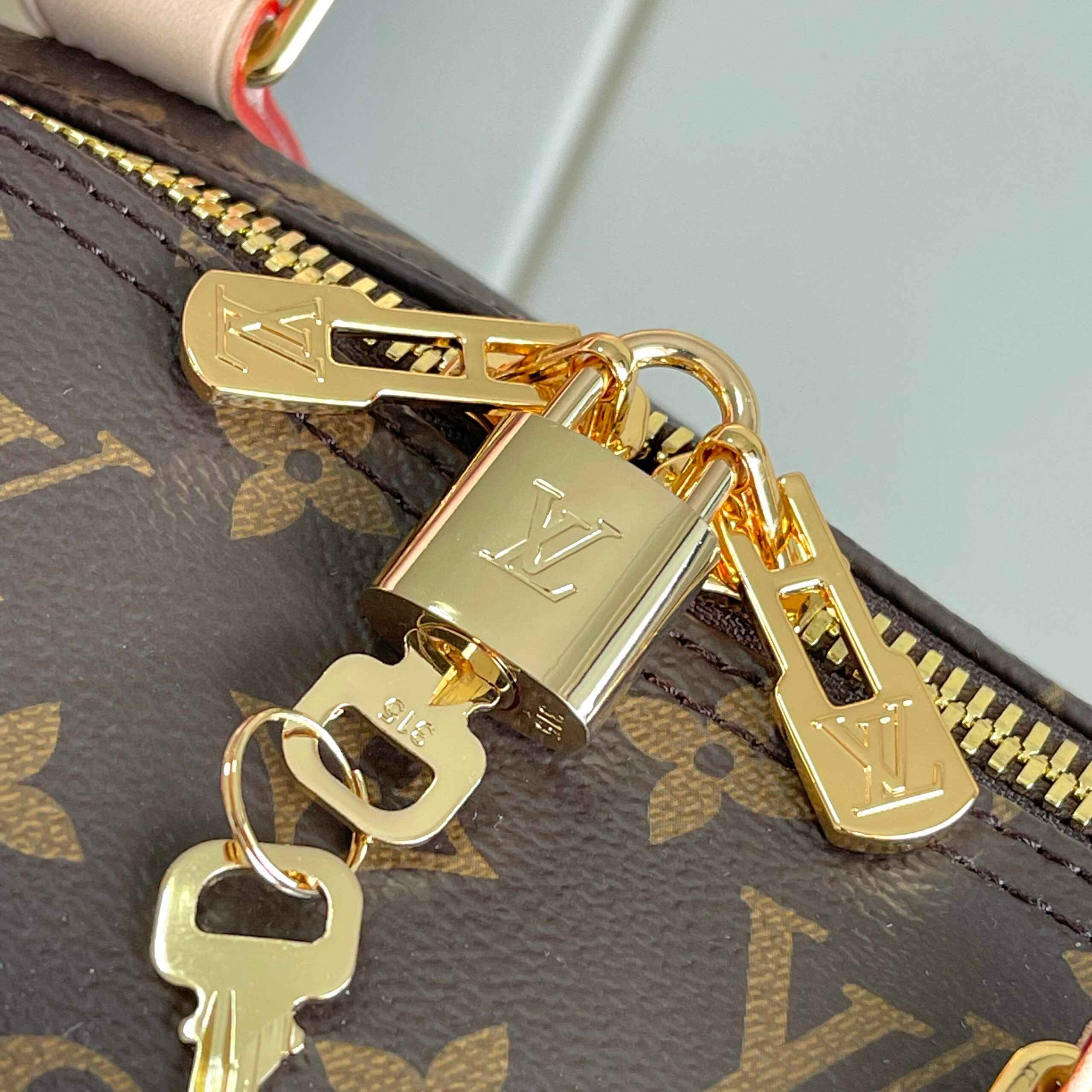 Louis Vuitton Keepall Bandouliere 50 Monogram Eclipse Travel Bag - Image 7