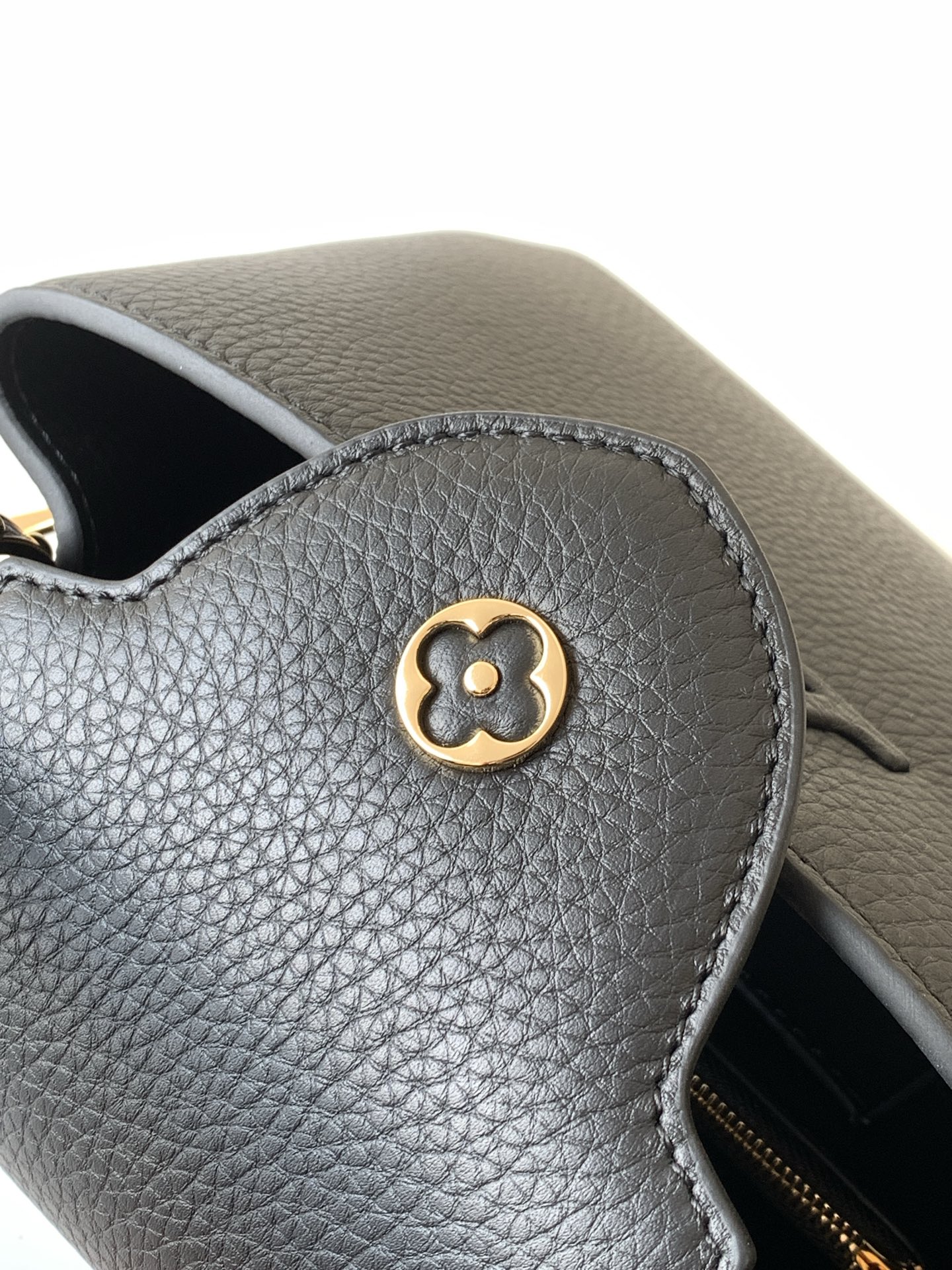 Louis Vuitton Capucines BB Handbag M24728 - Image 7