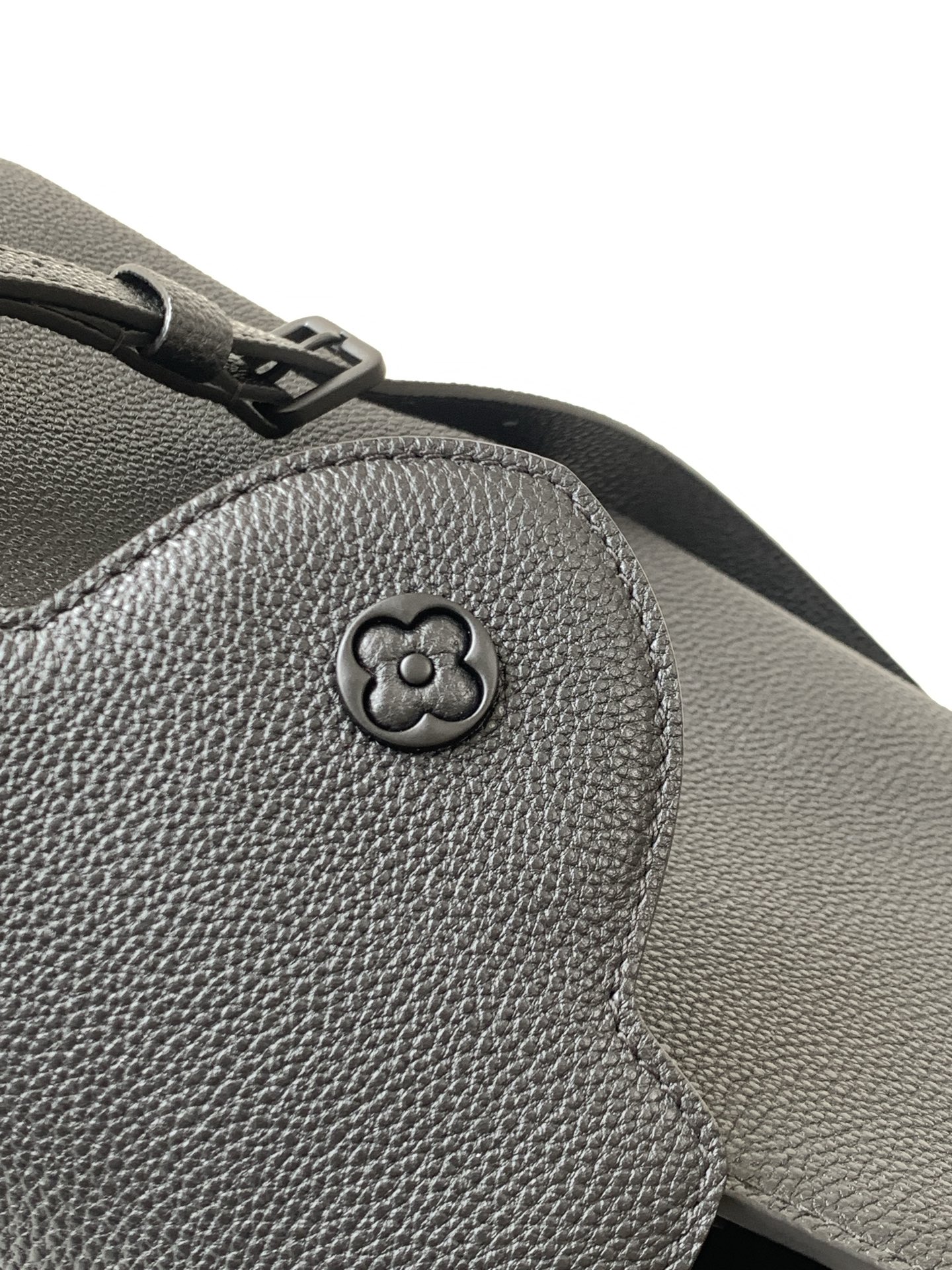 Capucines Medium Handbag M23947 - Image 7