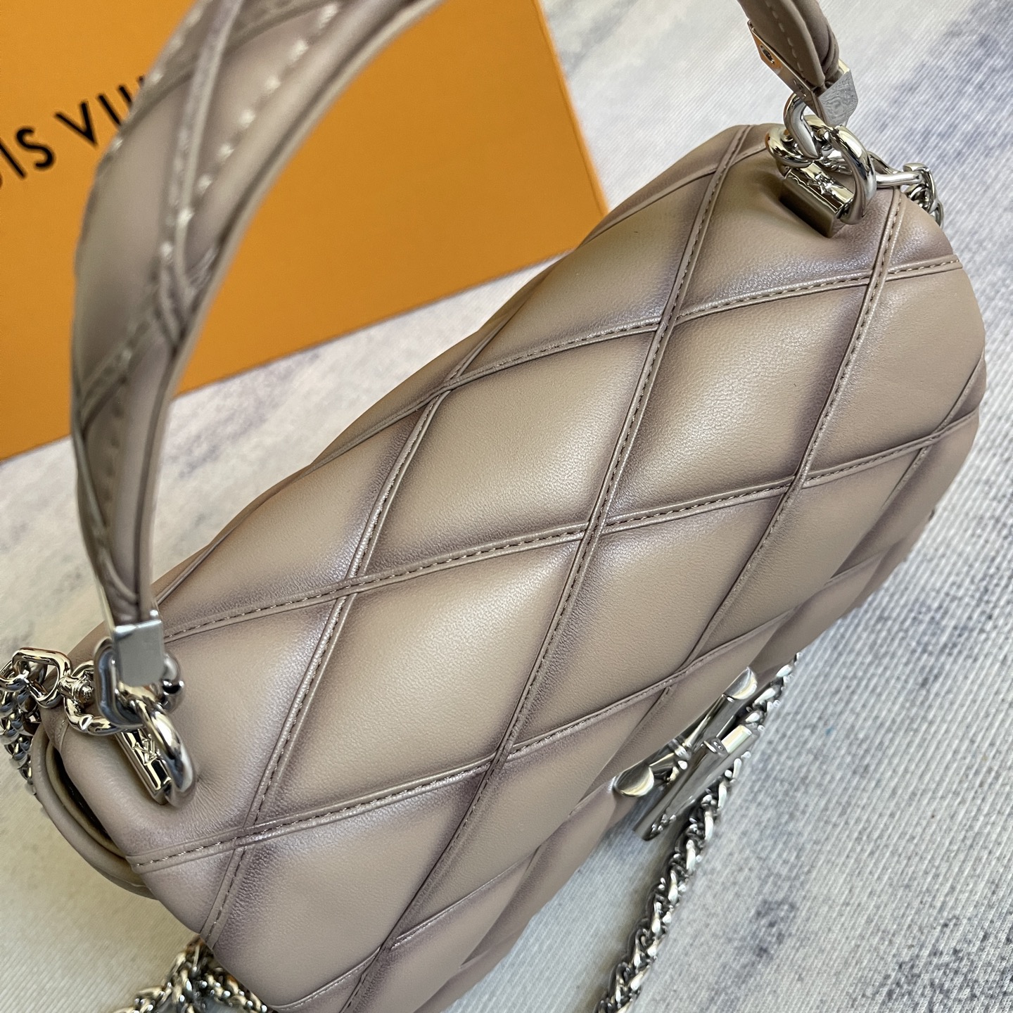 Louis Vuitton GO-14 Medium Handbag - Image 7