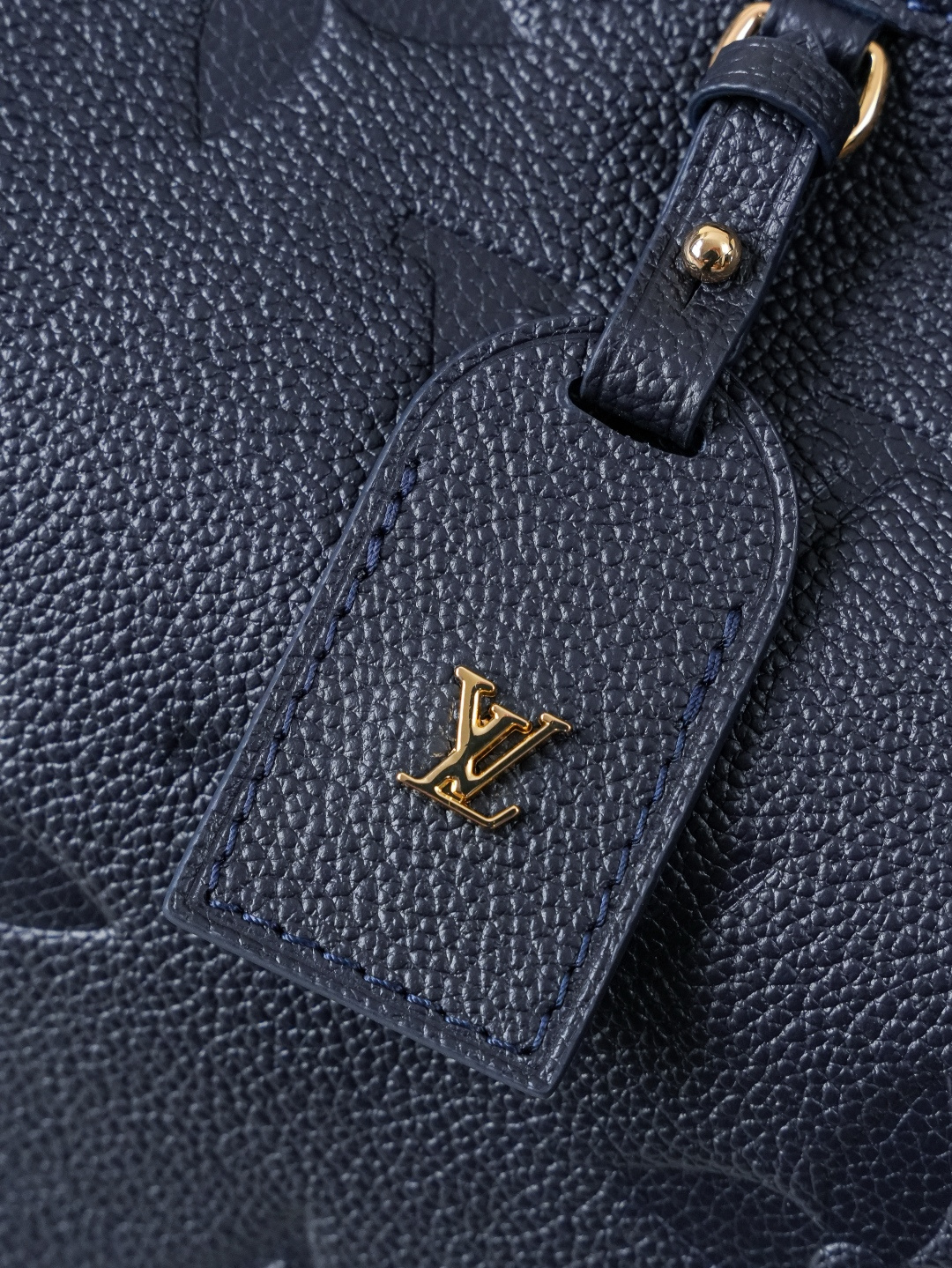 Louis Vuitton CarryAll Medium Handbag in Navy Monogram Empreinte Leather - Image 7