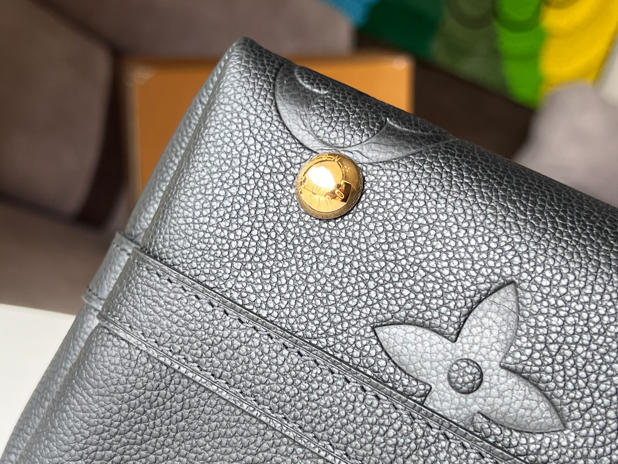 Louis Vuitton CarryAll Small Handbag - Image 7