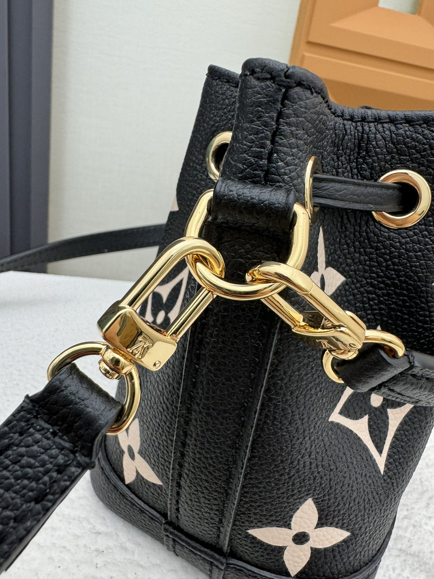 Louis Vuitton Nano Noe Bucket Bag M46291 Black Silk Print - Image 7