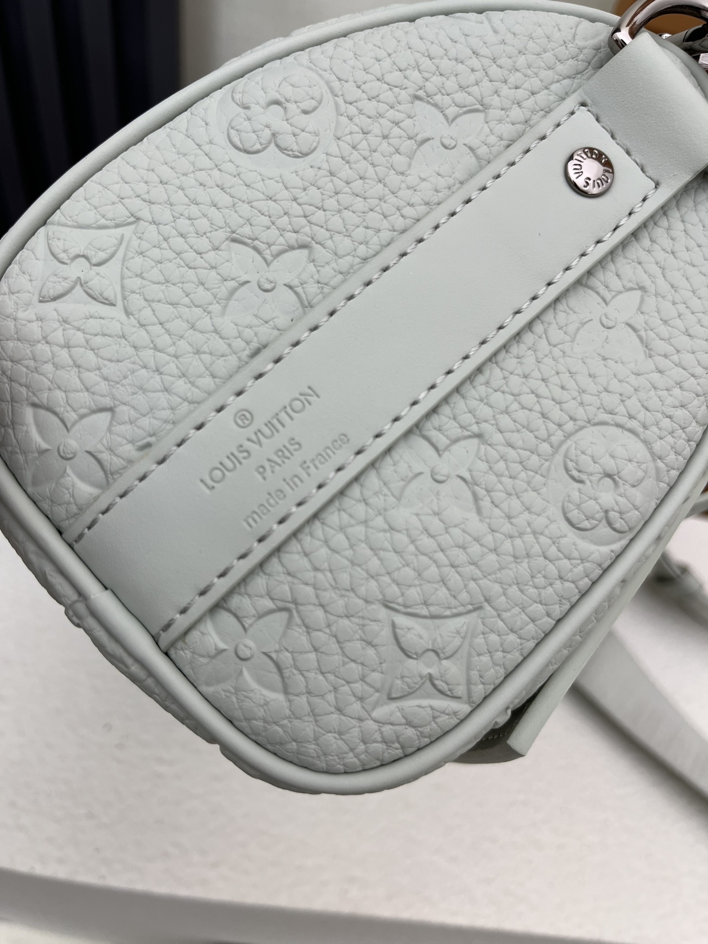 Louis Vuitton Keepall Bandouliere 25 Travel Bag - Image 7