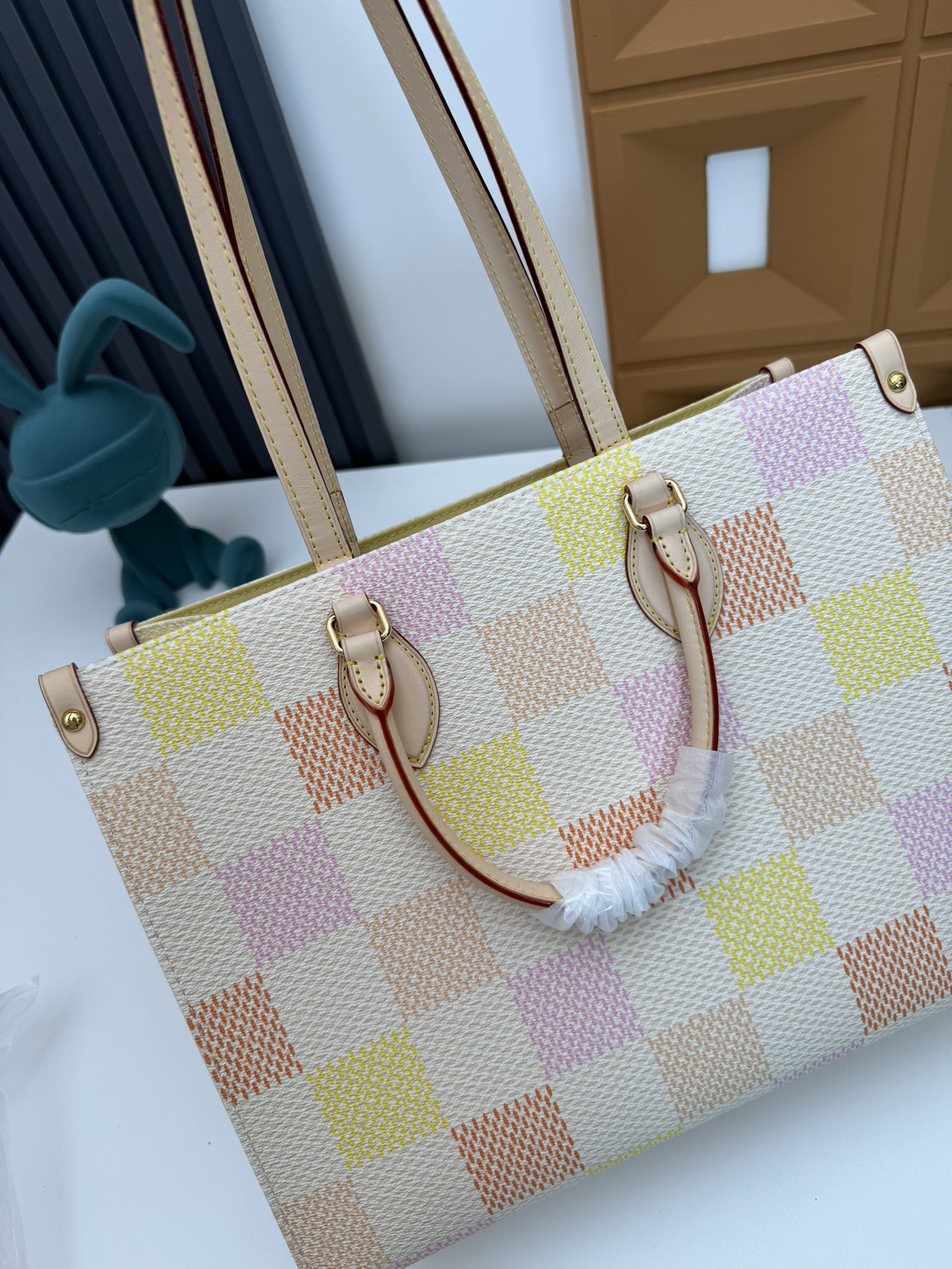 Louis Vuitton OnTheGo MM Monogram Checkerboard Tote Bag - Image 7
