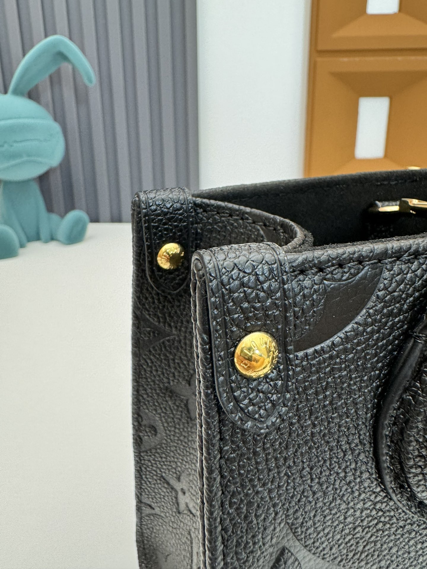 Louis Vuitton OnTheGo BB Monogram Empreinte Leather Handbag - Image 7