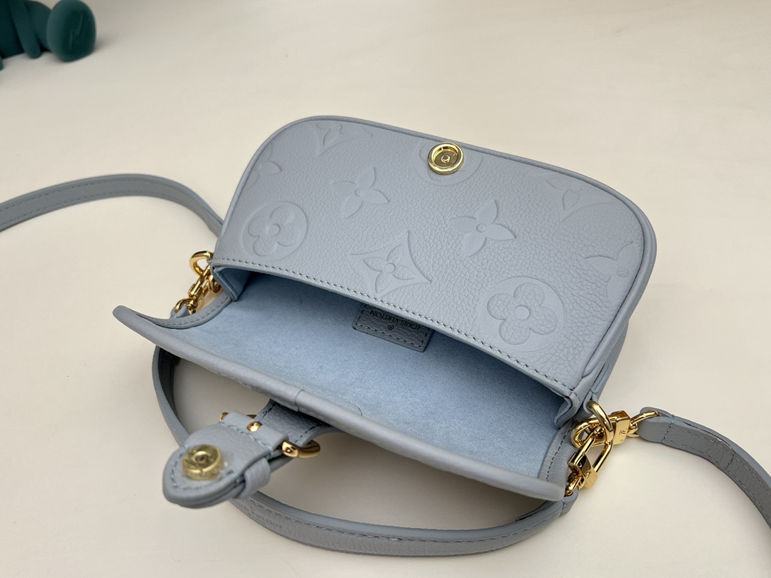 Louis Vuitton Nano Diane Handbag - Image 7
