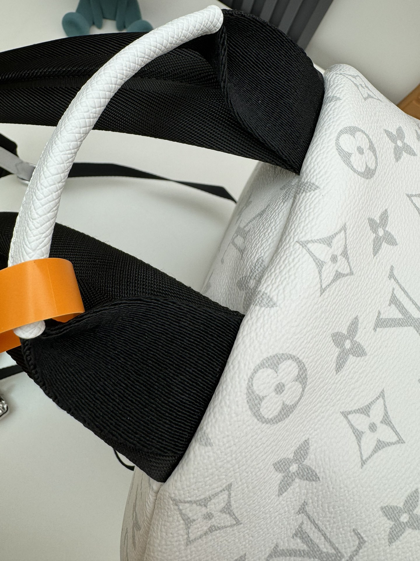 Louis Vuitton Discovery Backpack in Monogram Shadow Leather, M31061 - Image 7