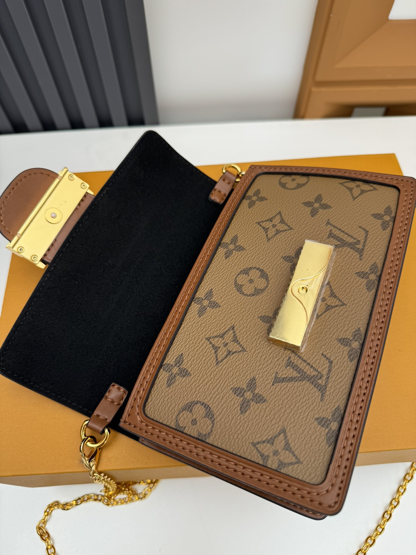 Dauphine Chain Bag M68746 - Image 7