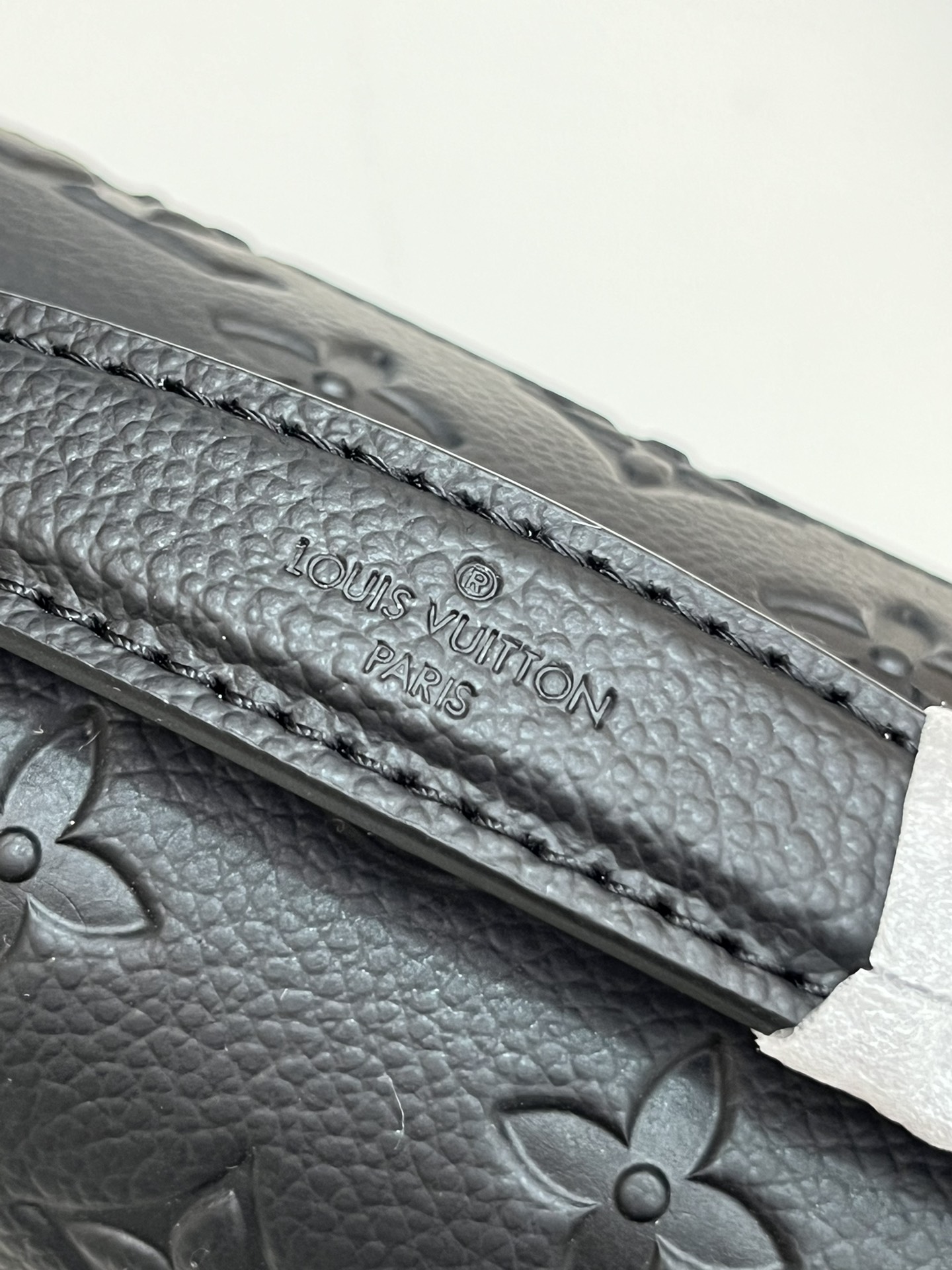 Louis Vuitton Pochette Metis East West Monogram Empreinte Leather Handbag - Image 7