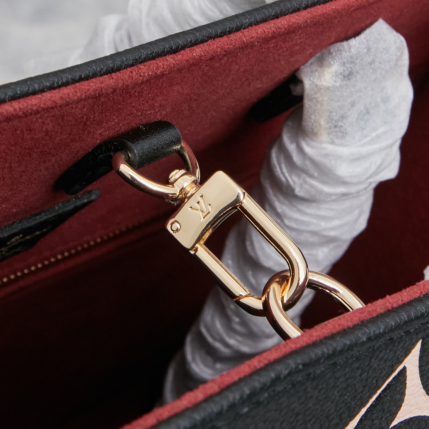 Louis Vuitton OnTheGo MM Monogram Empreinte Tote Bag - Image 7