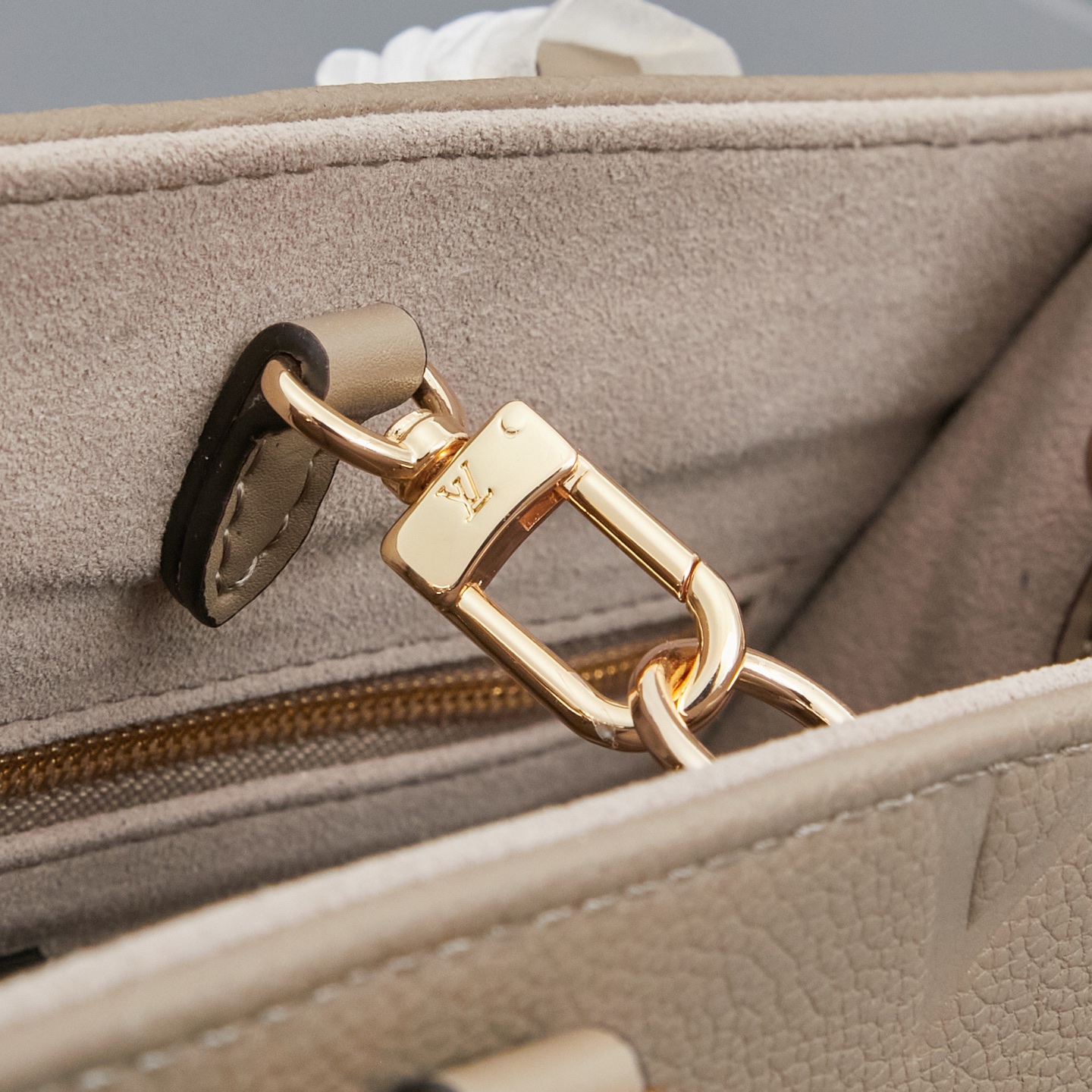 Louis Vuitton OnTheGo Small Tote Bag - Image 7