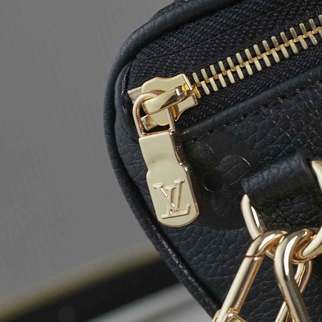 Louis Vuitton Mini Bumbag LV Gradient - Image 7
