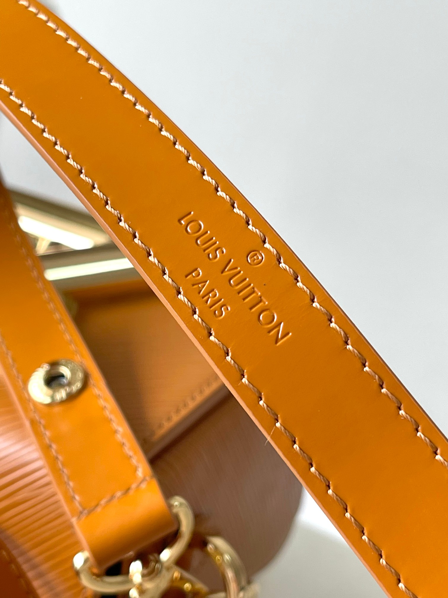 Louis Vuitton Twist Lo XL Epi Leather Handbag - Image 7