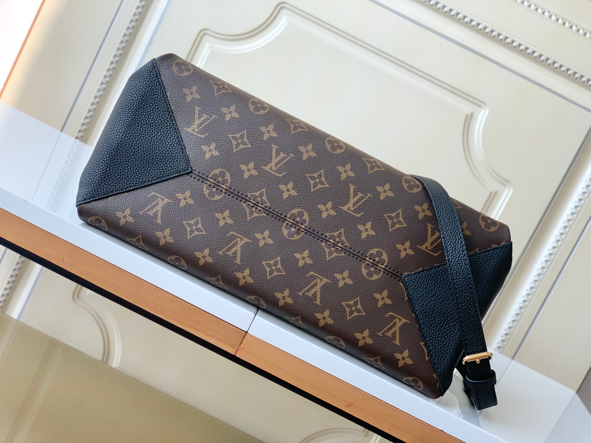 Louis Vuitton Opéra Handbag M46508 - Image 7