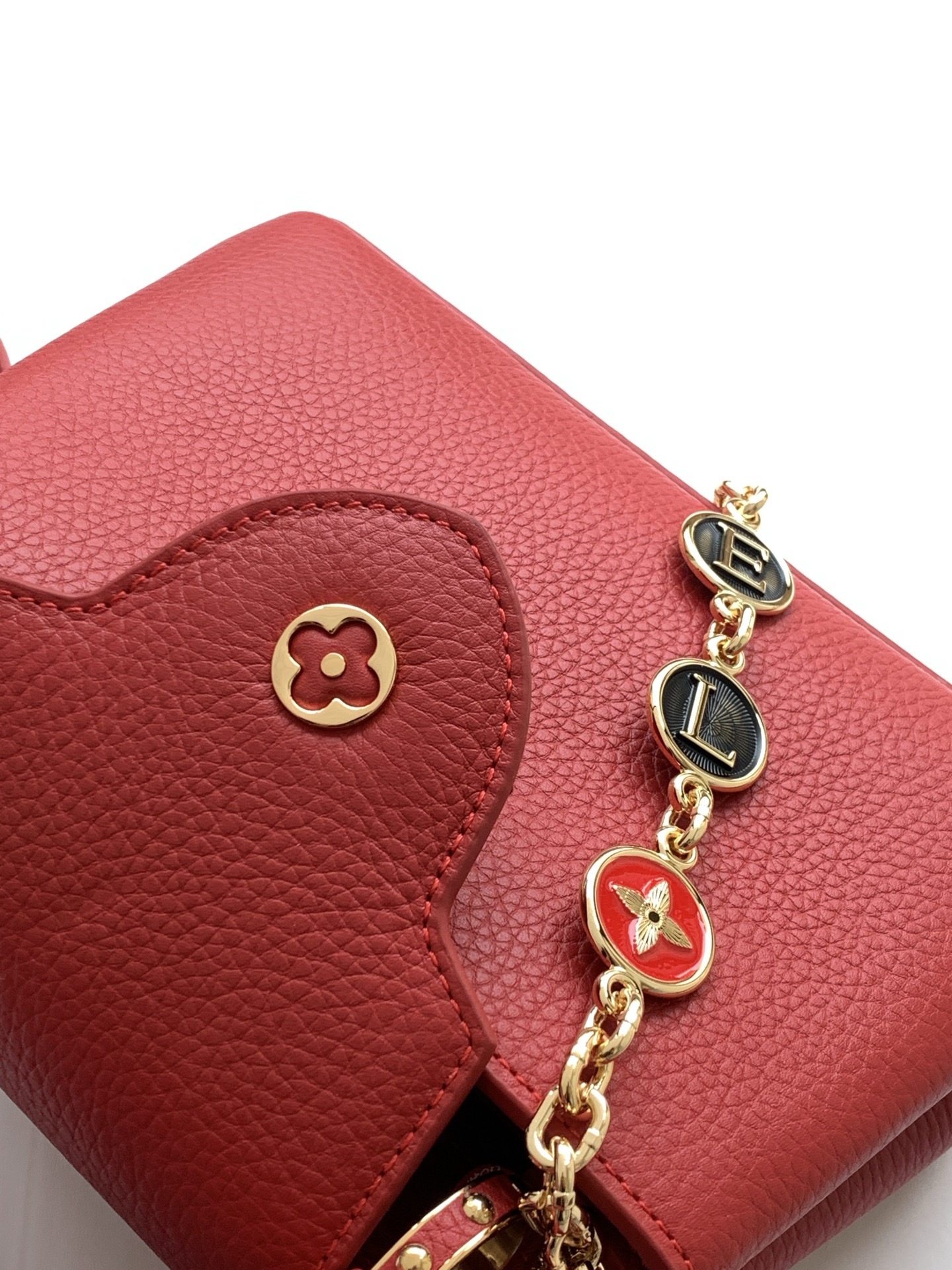 Louis Vuitton Capucines M00014 Handbag - Image 7