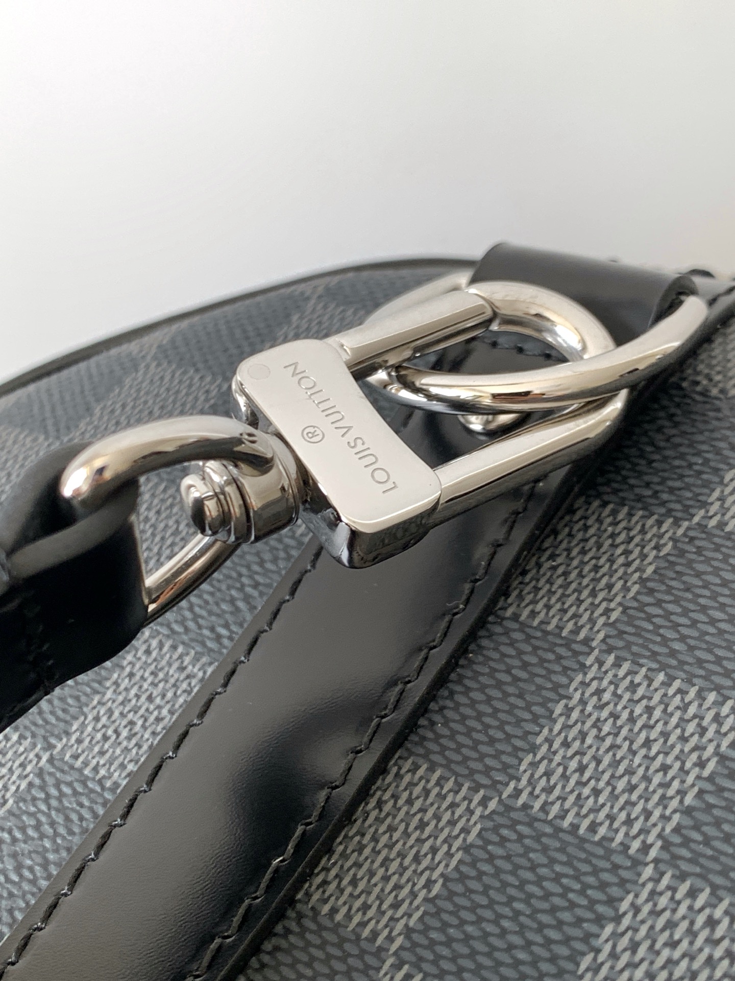 Louis Vuitton Keepall Bandouliere Travel Bag - Image 7