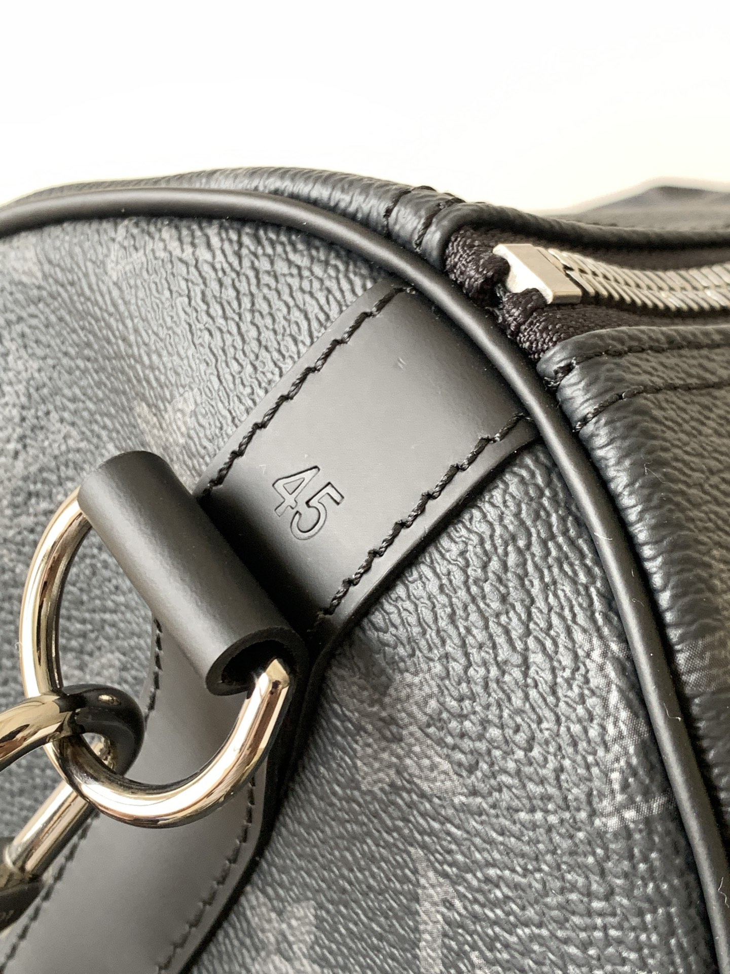 Louis Vuitton Keepall Bandoulière Travel Bag - Image 7