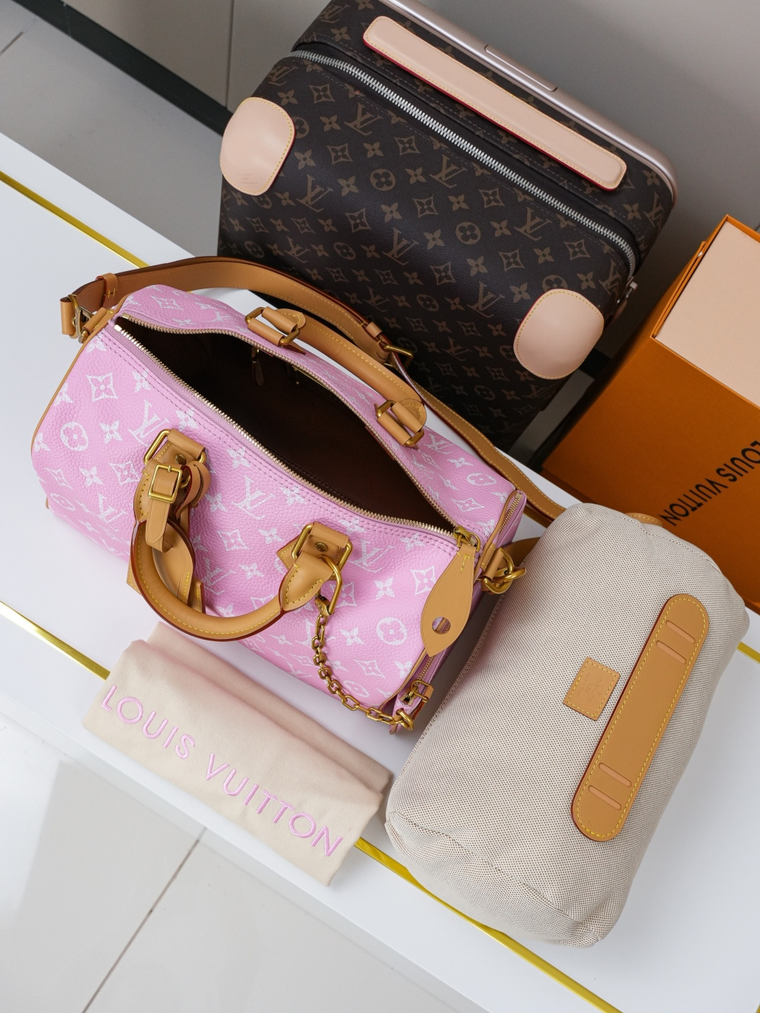 Louis Vuitton Speedy Bandouliere 30 Monogram Handbag - Image 7