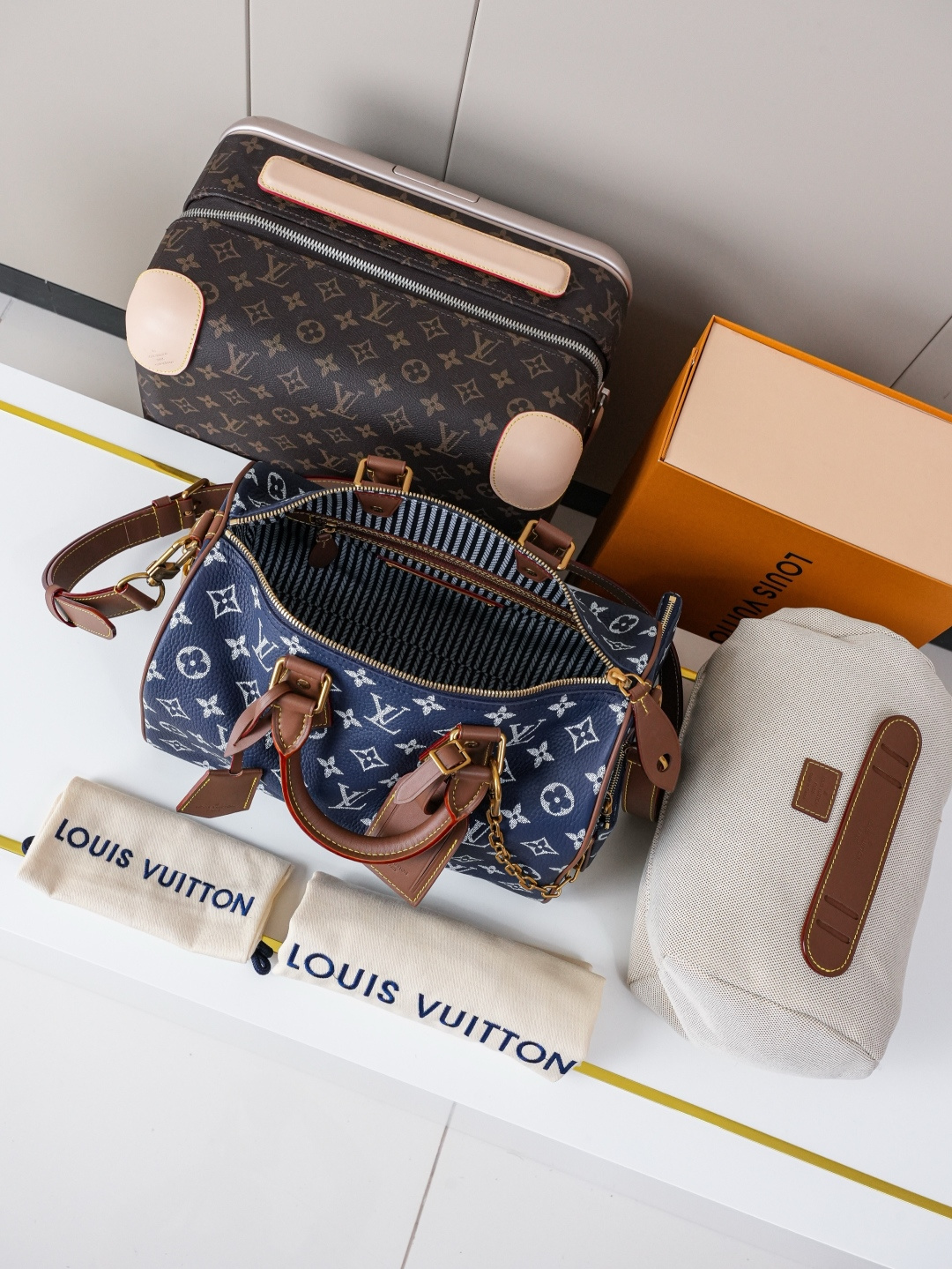 Louis Vuitton Speedy Bandouliere 30 Handbag, Sapphire Blue - Image 7