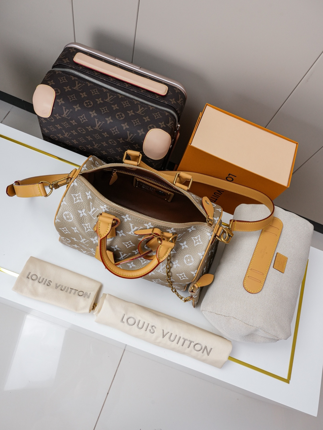 Louis Vuitton Speedy Bandoulière 30 Monogram Handbag - Image 7